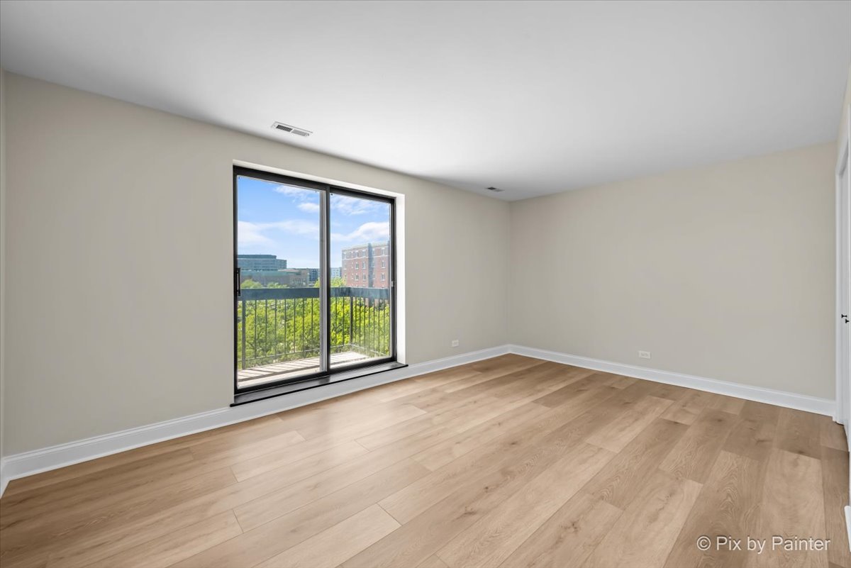 711 S River Road Unit: 606