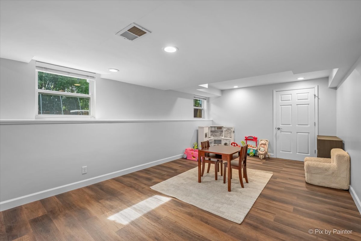 406 Mooresfield Street