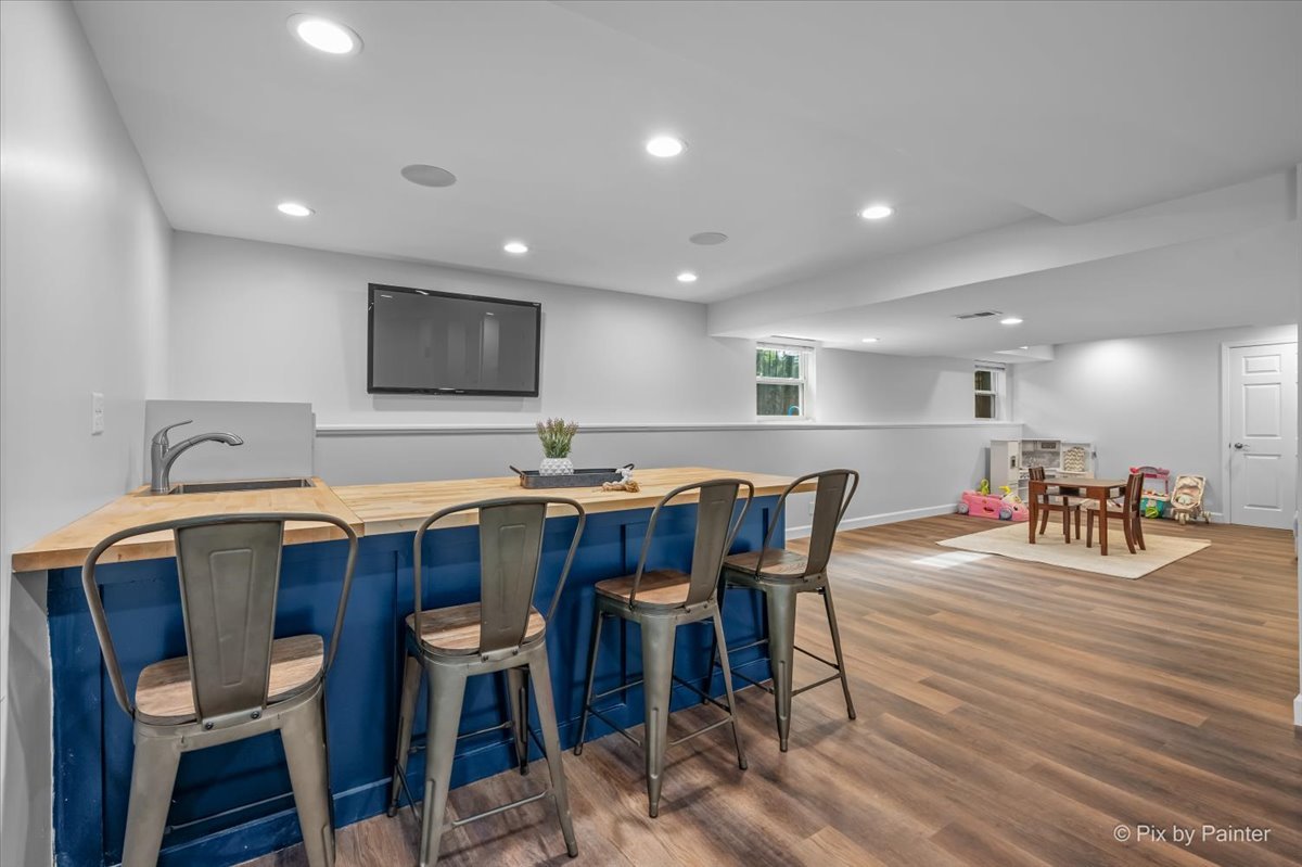 406 Mooresfield Street