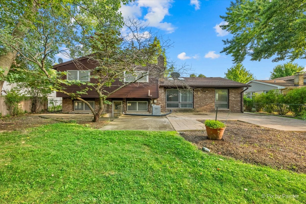 602 E Hackberry Drive