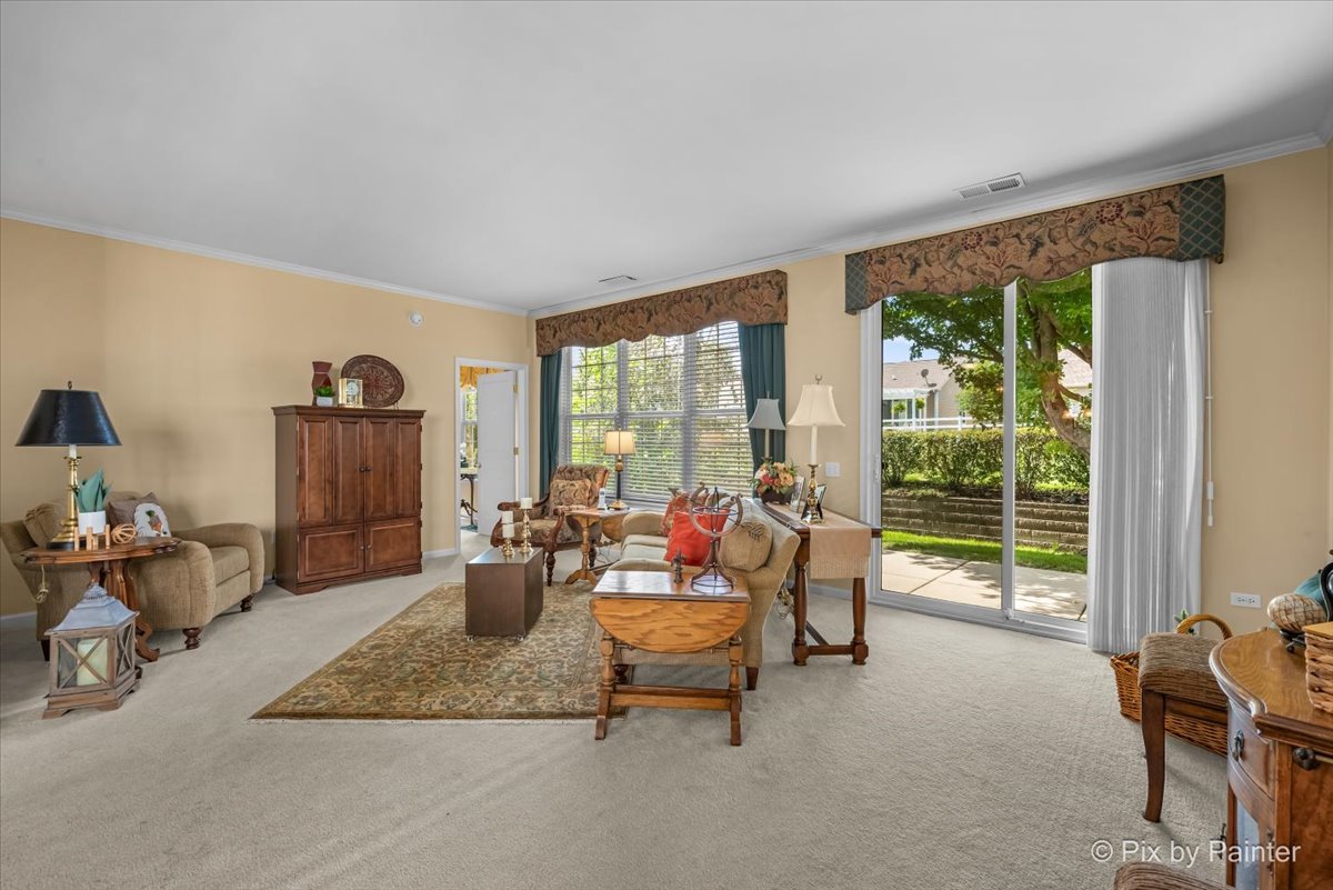 2892 Edgewater Drive