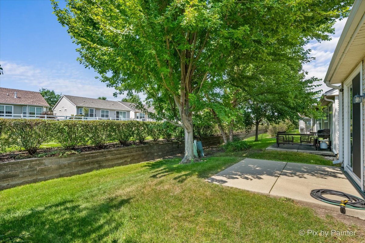 2892 Edgewater Drive