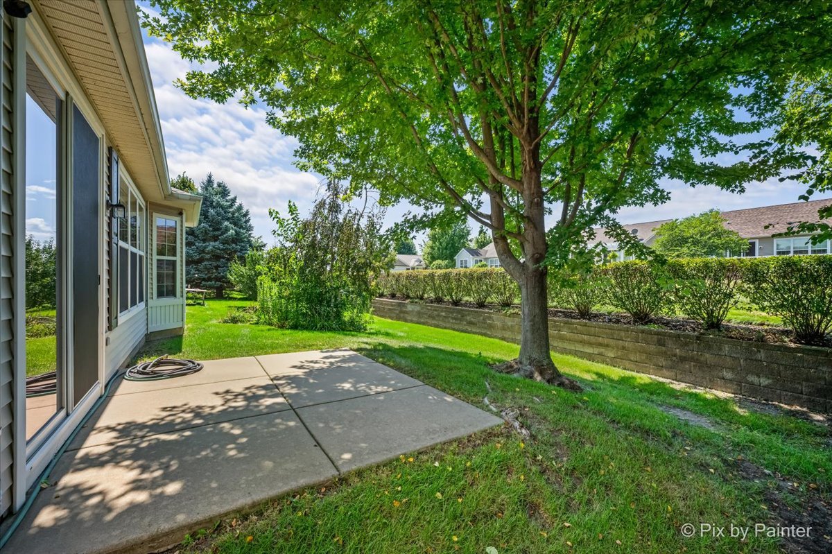 2892 Edgewater Drive