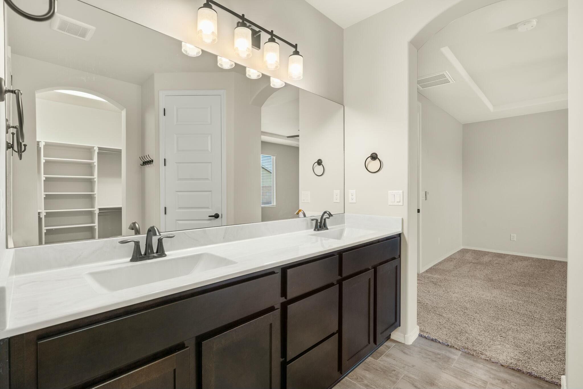 6325 KESTREL Drive NE