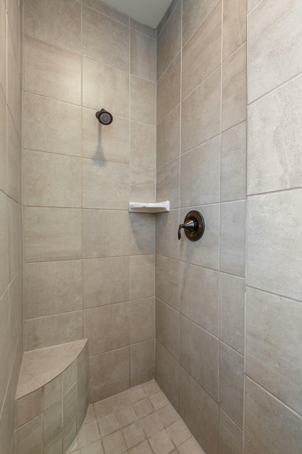 6325 KESTREL Drive NE