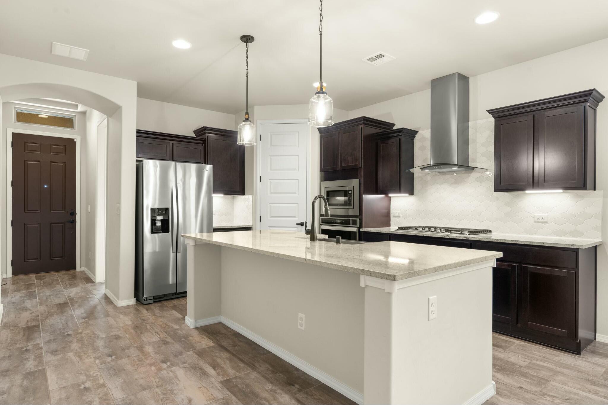 6325 KESTREL Drive NE