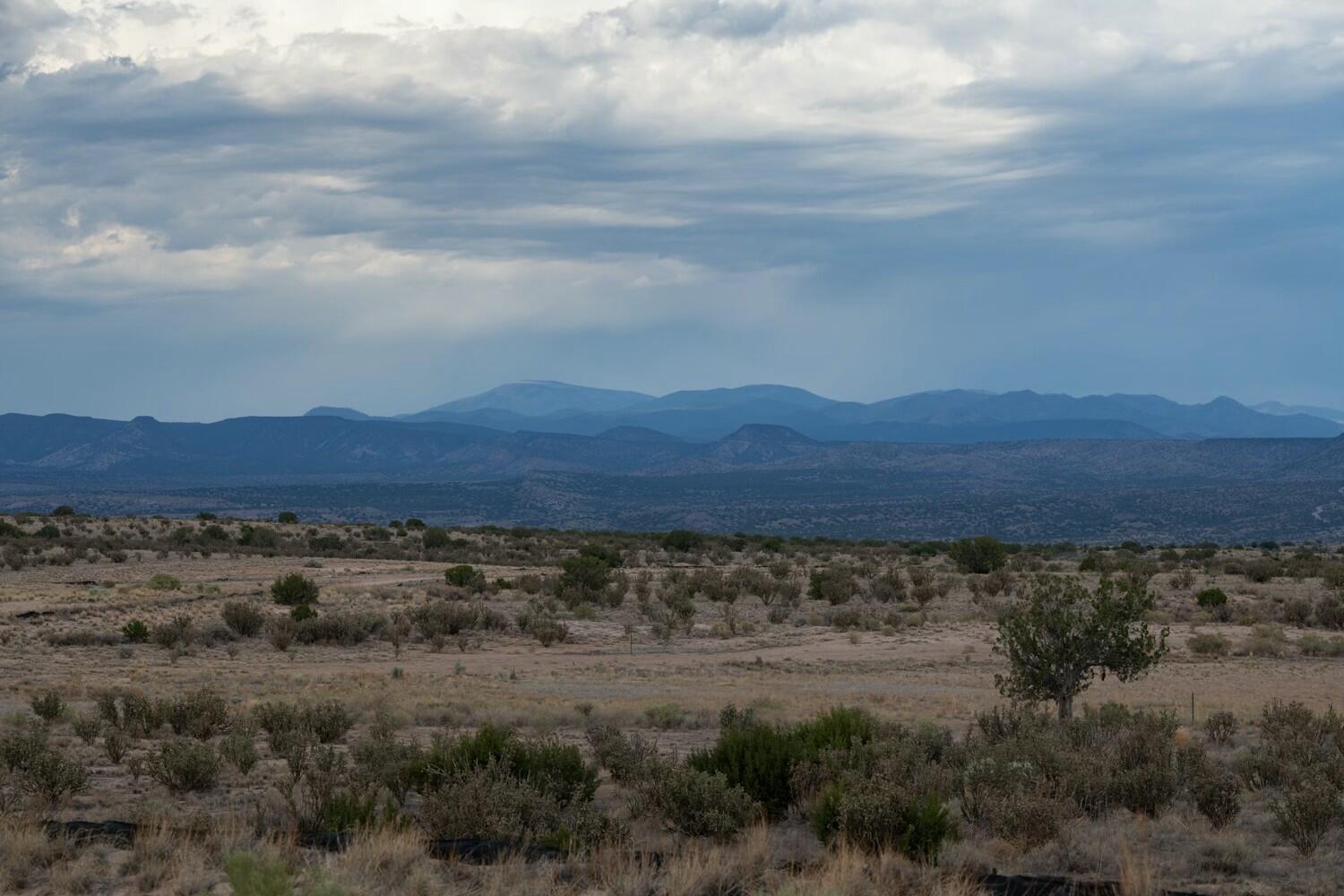 6325 KESTREL Drive NE