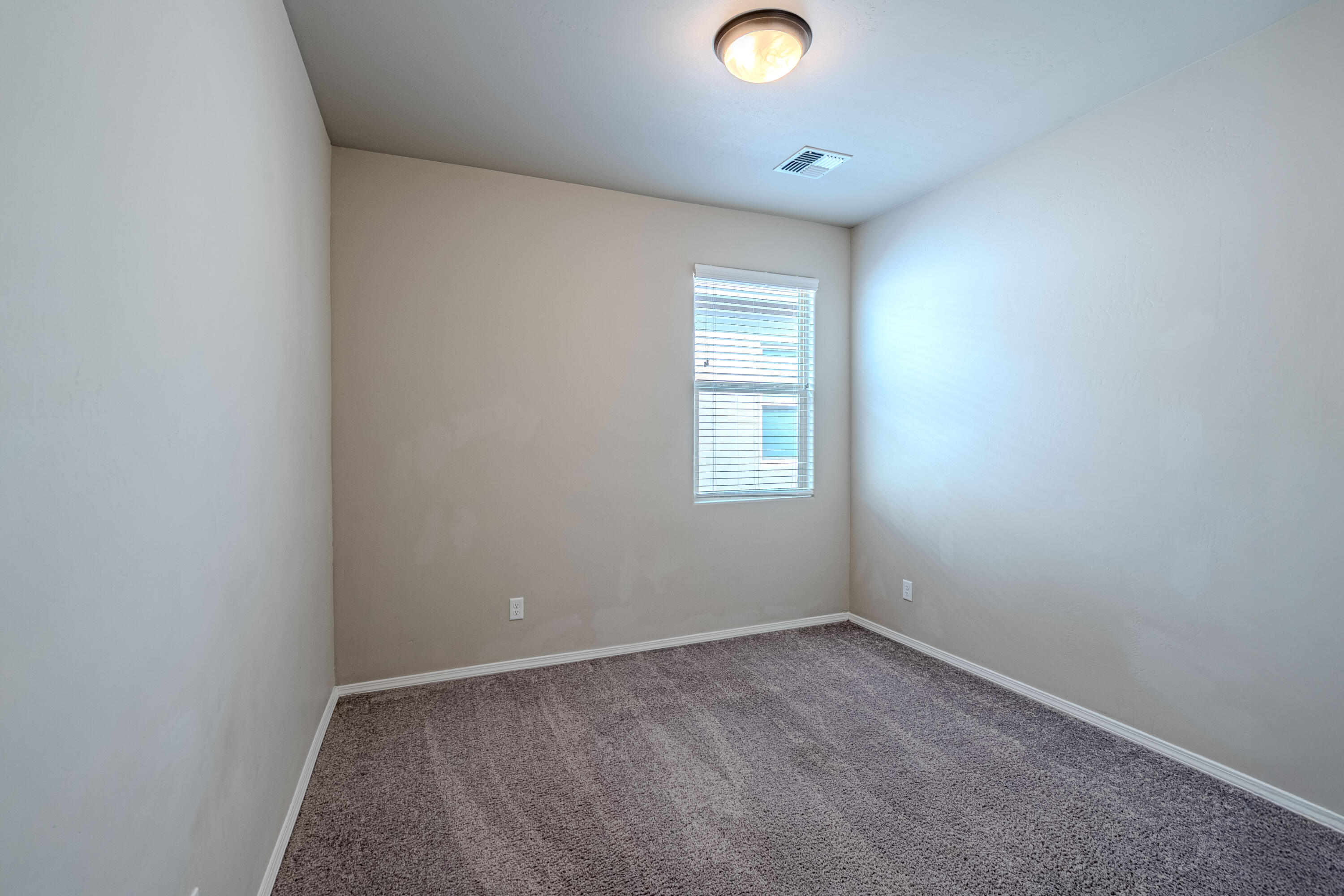 4289 CROWNED EAGLE Loop NE