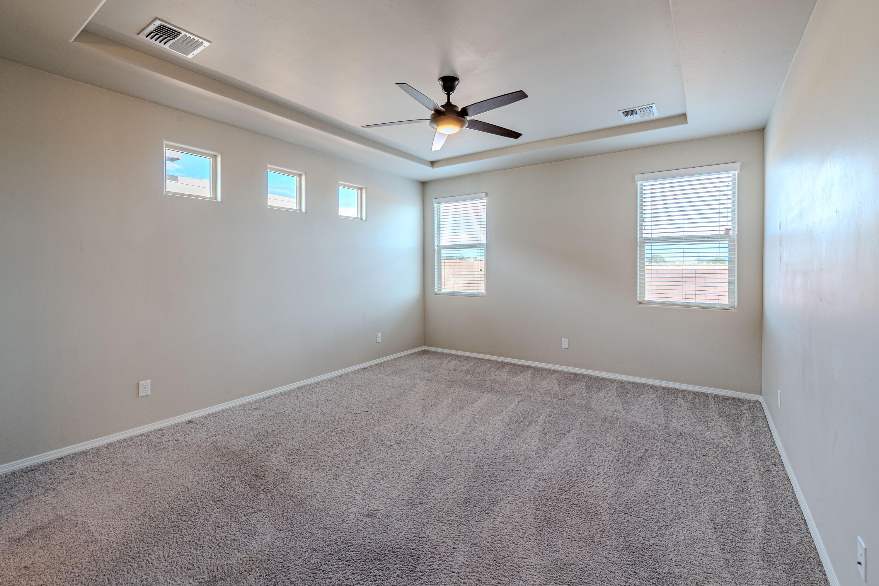 4289 CROWNED EAGLE Loop NE