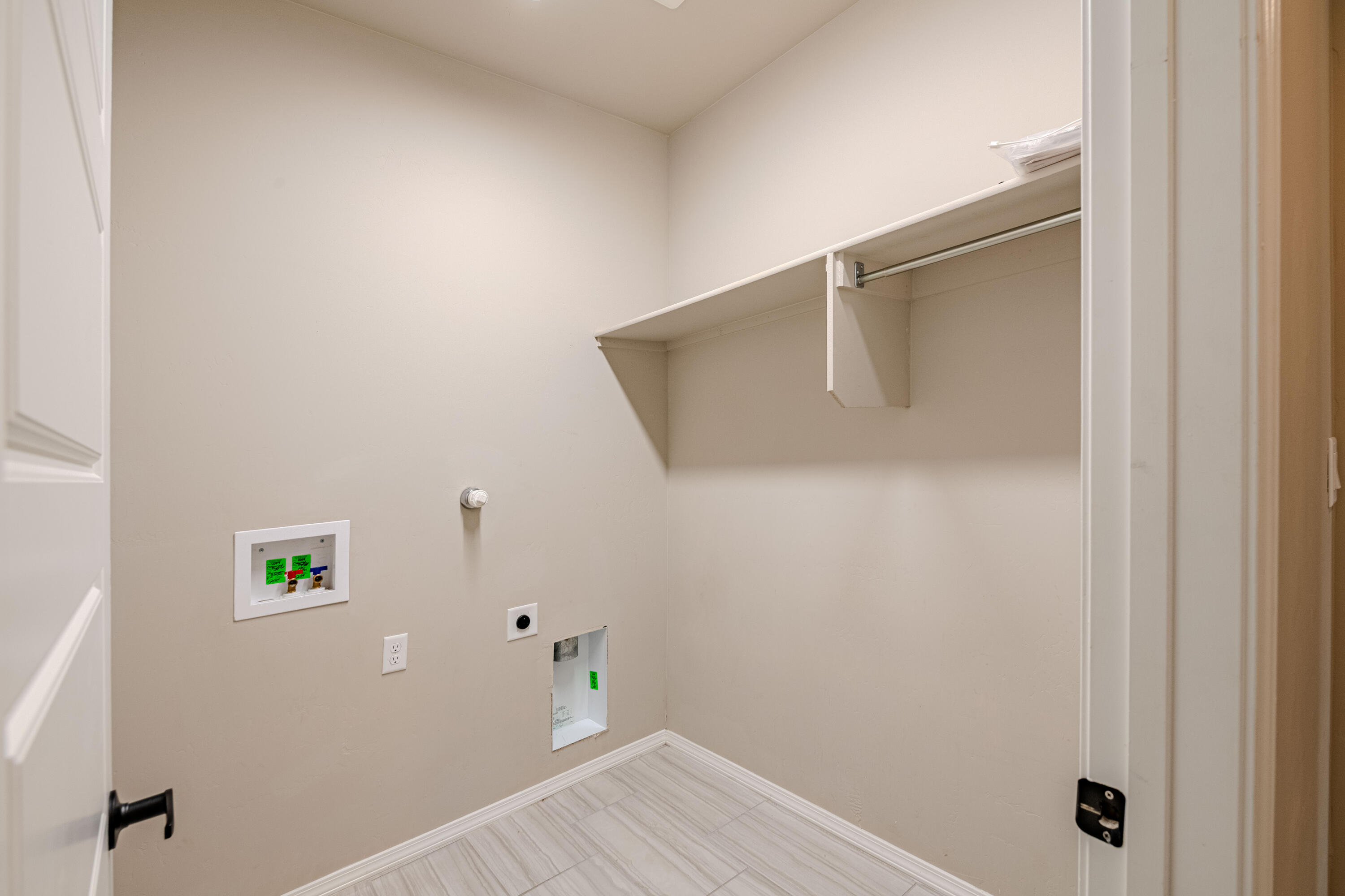 4289 CROWNED EAGLE Loop NE