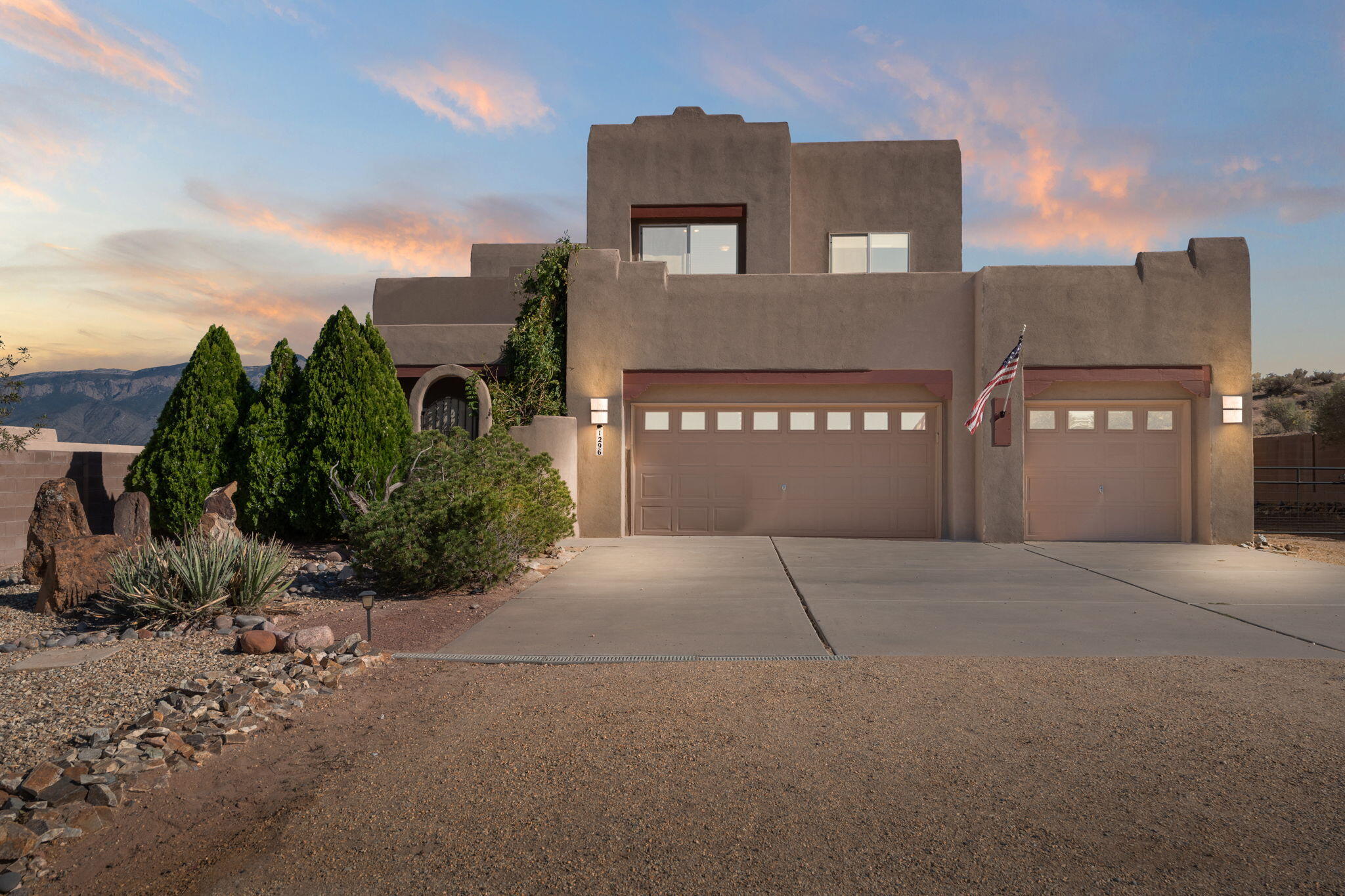 1296 MONTERREY Road NE