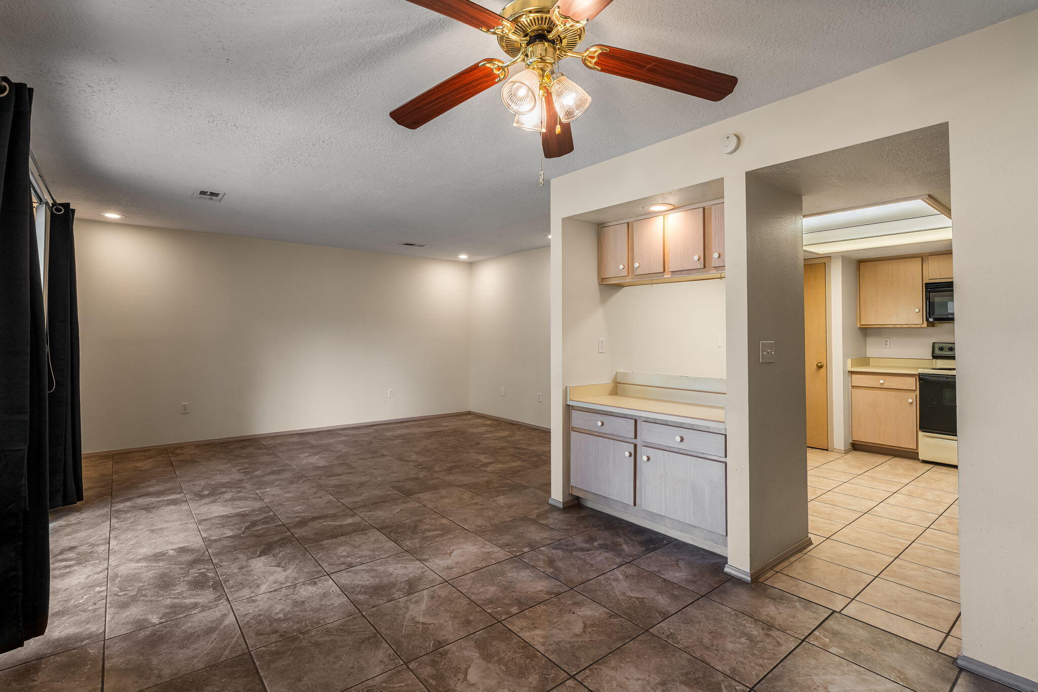 811 Country Club Drive SE APT 1B