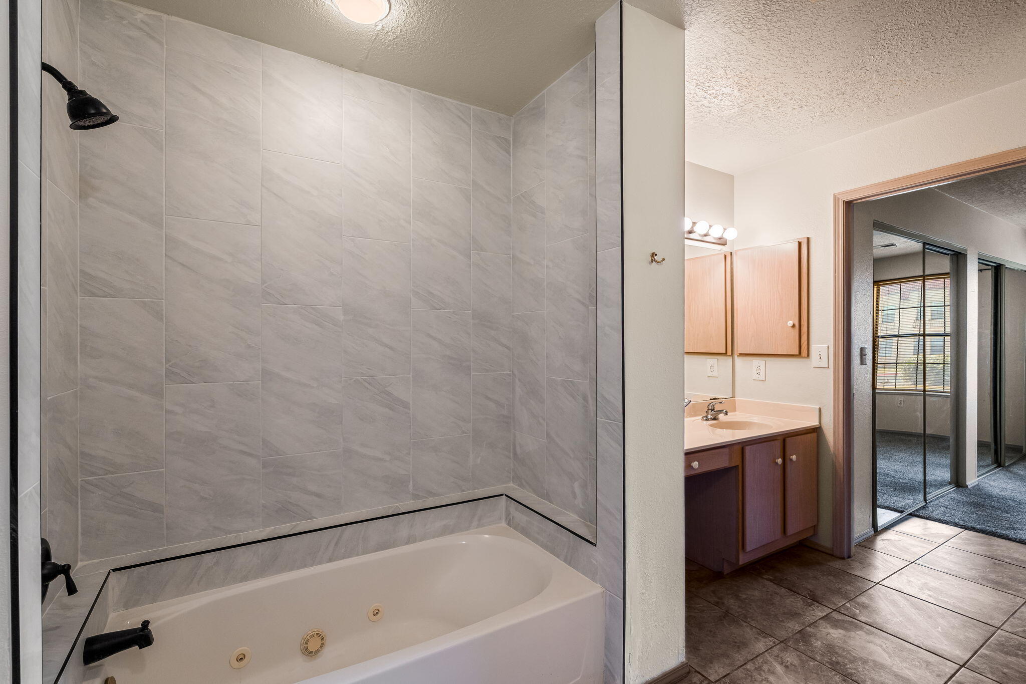 811 Country Club Drive SE APT 1B