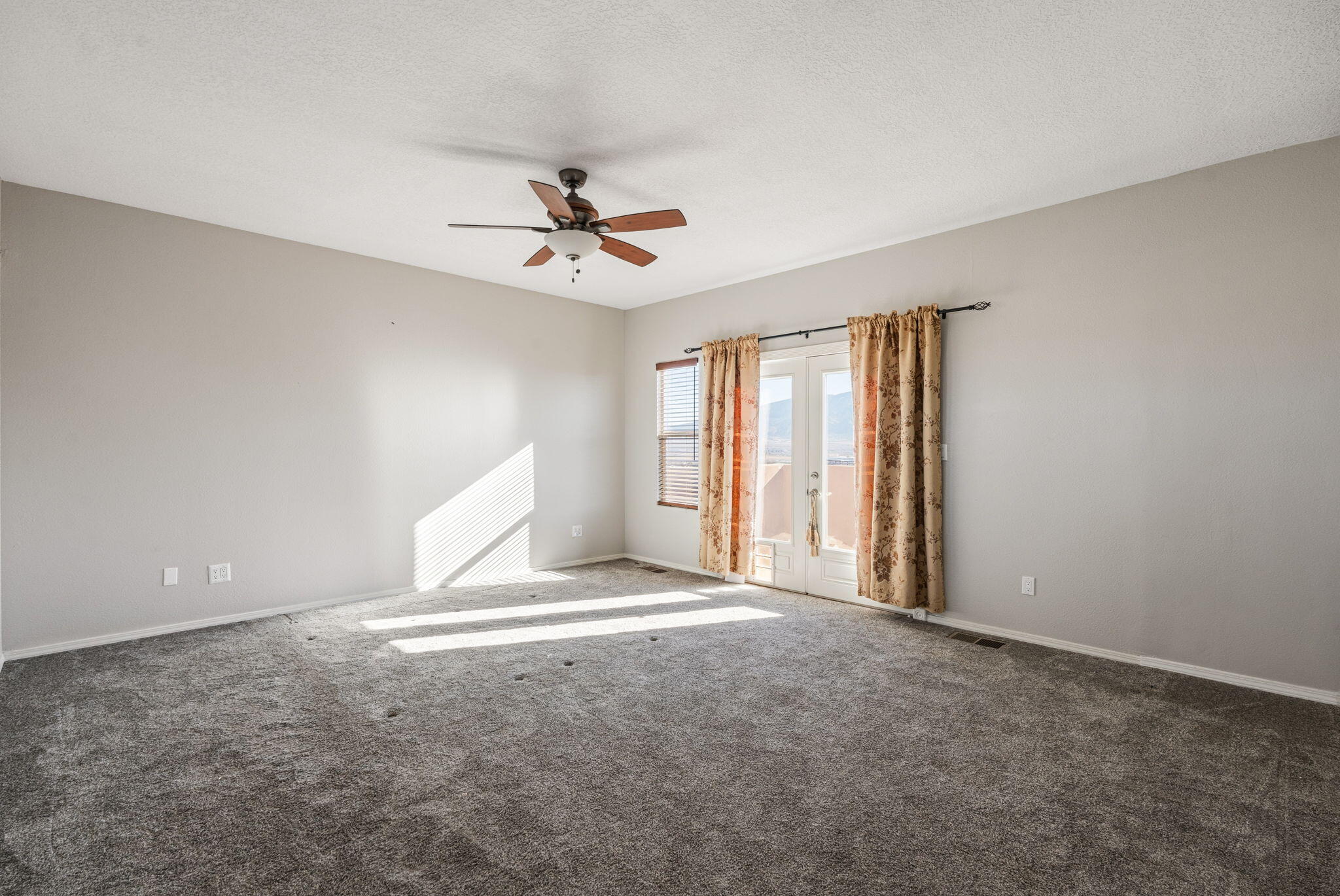 1296 Monterrey Road NE