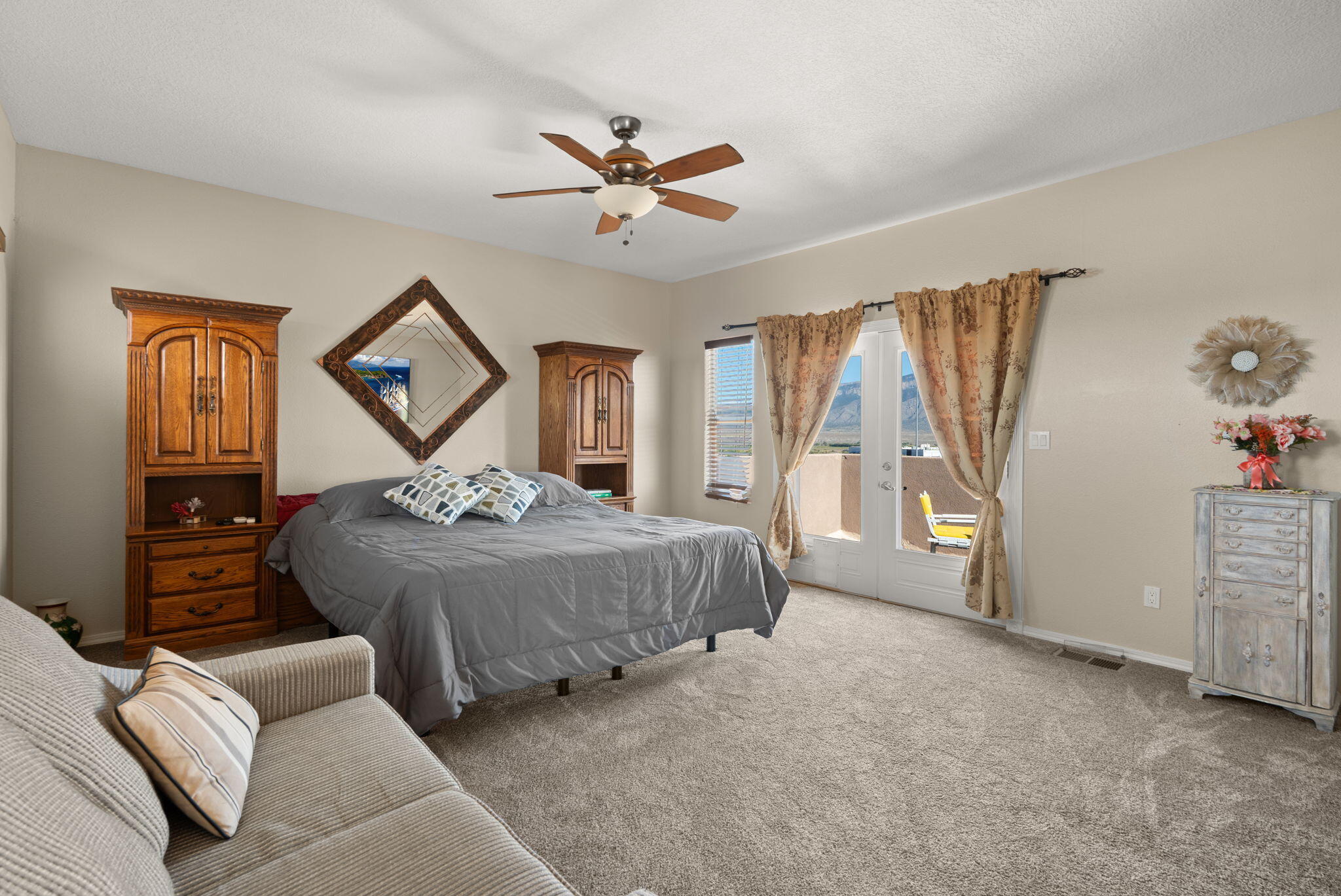 1296 Monterrey Road NE