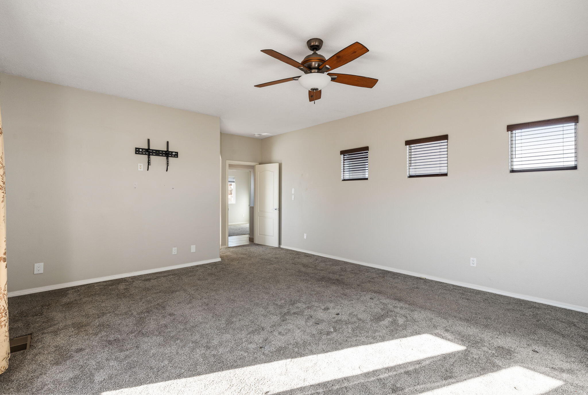 1296 Monterrey Road NE