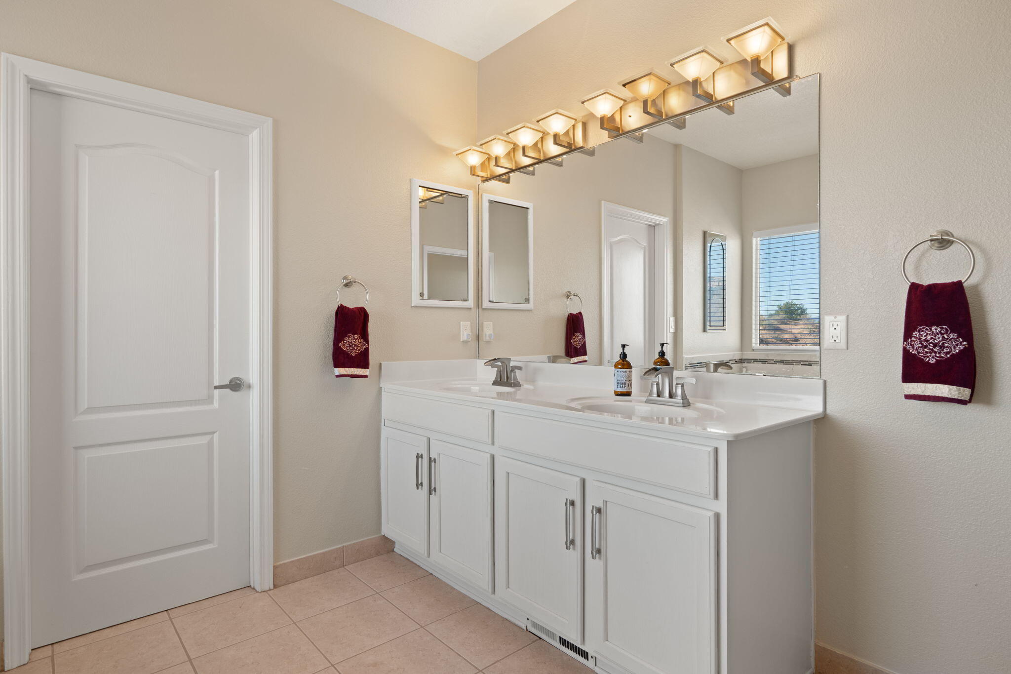 1296 Monterrey Road NE