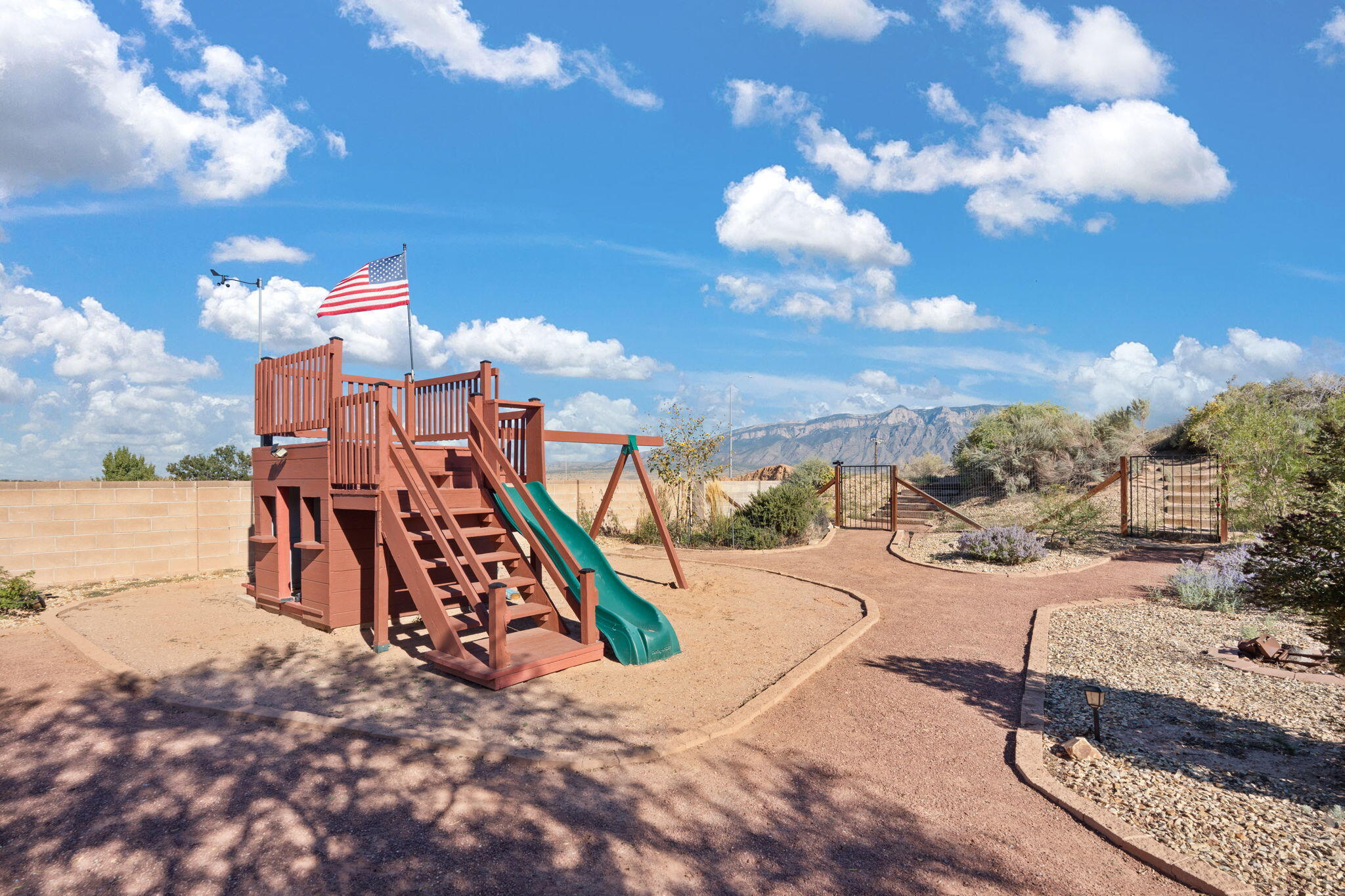 1296 Monterrey Road NE