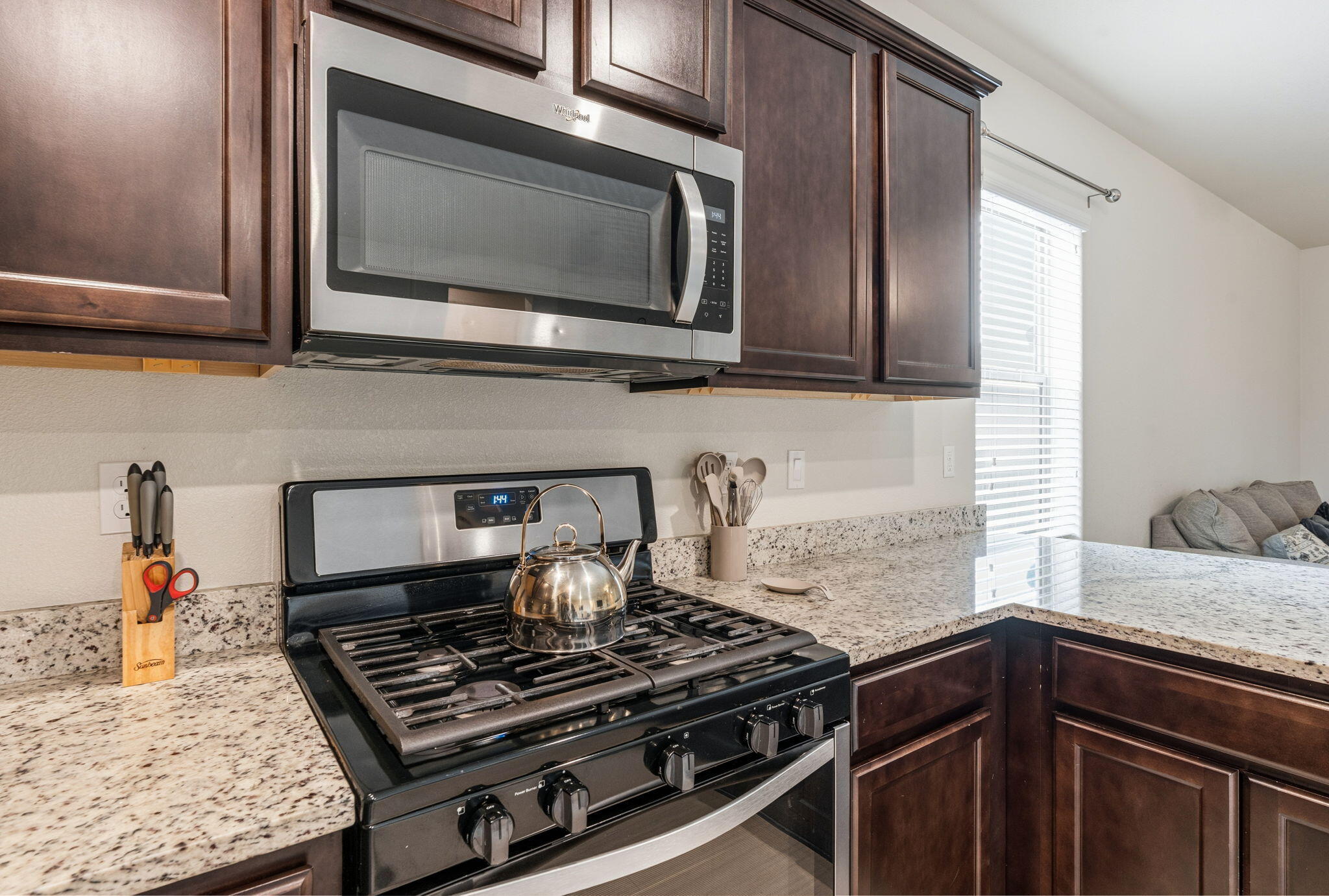 3432 Oregon Trail Road NE