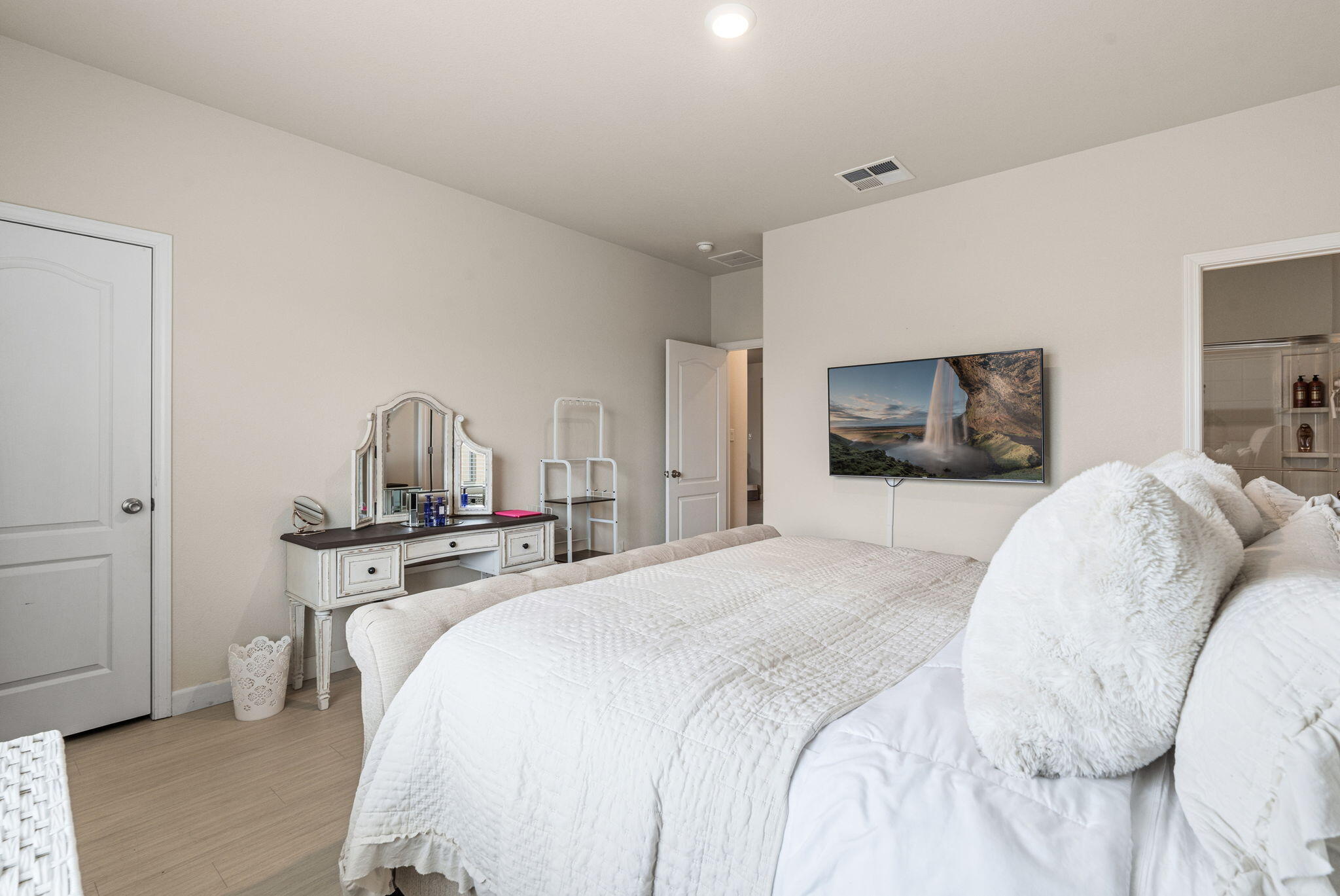 3432 Oregon Trail Road NE