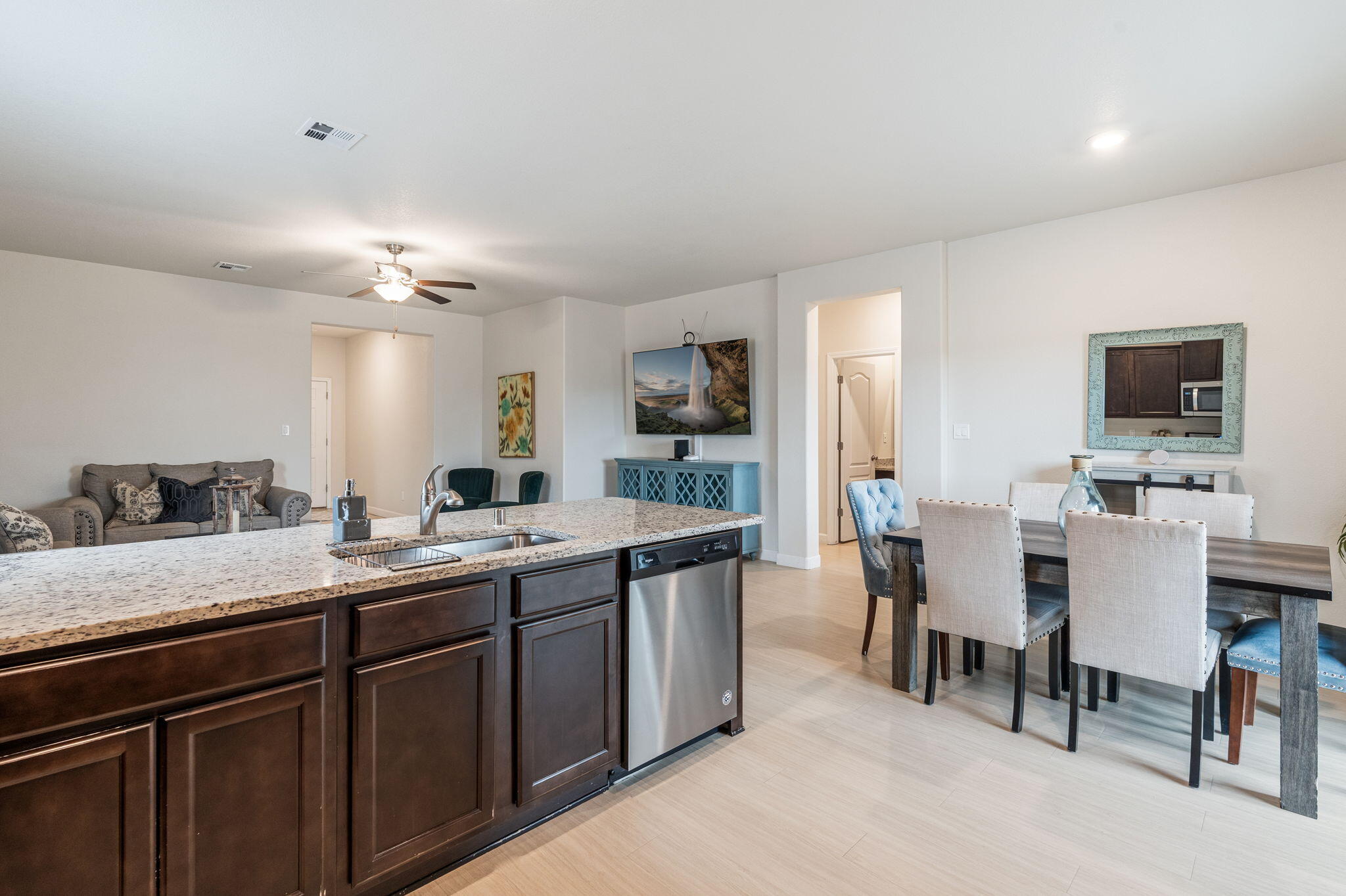 3432 Oregon Trail Road NE