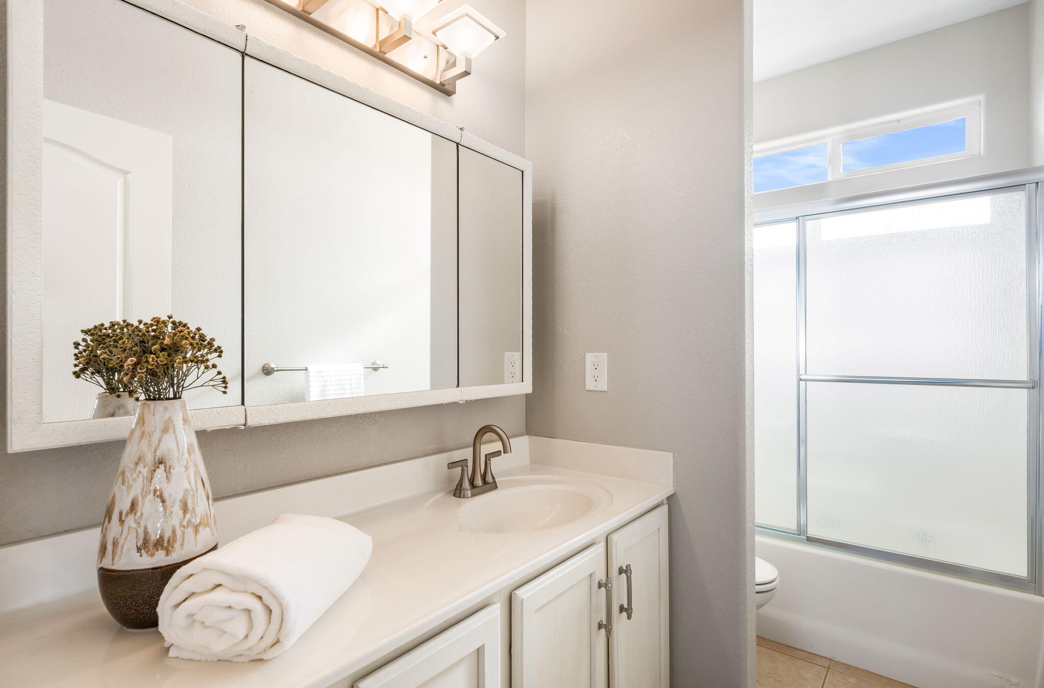 1296 Monterrey Road NE