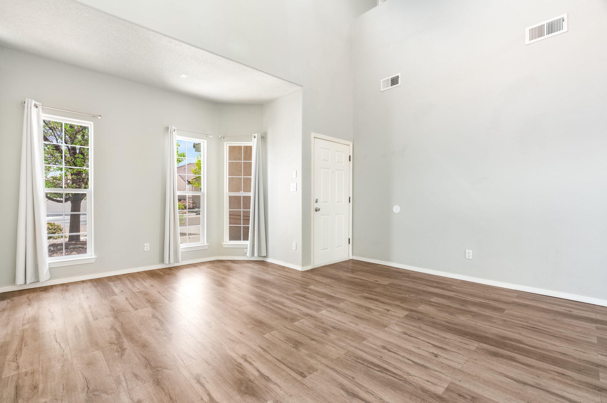 9935 Bradford Place NW