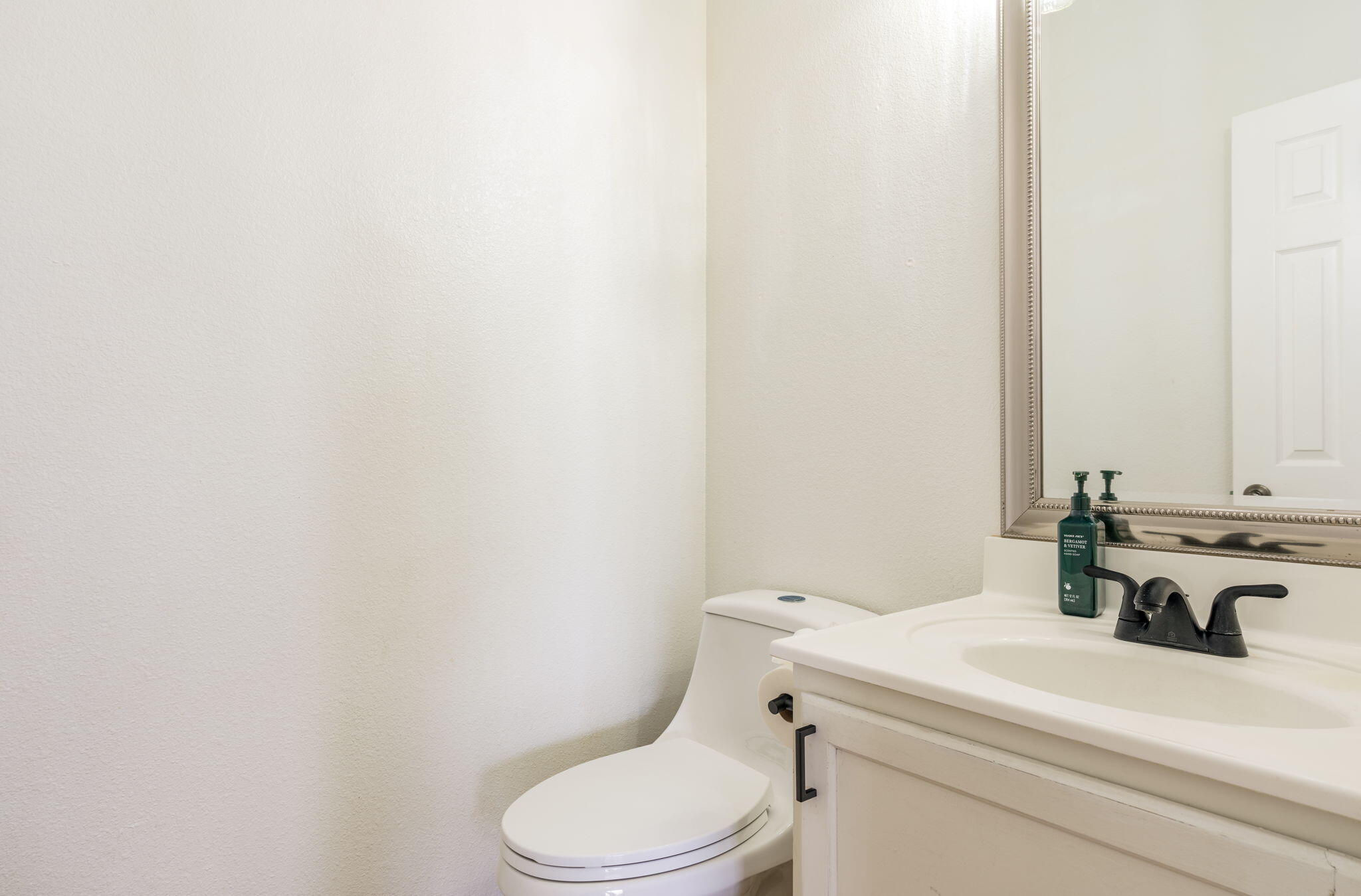 9935 Bradford Place NW