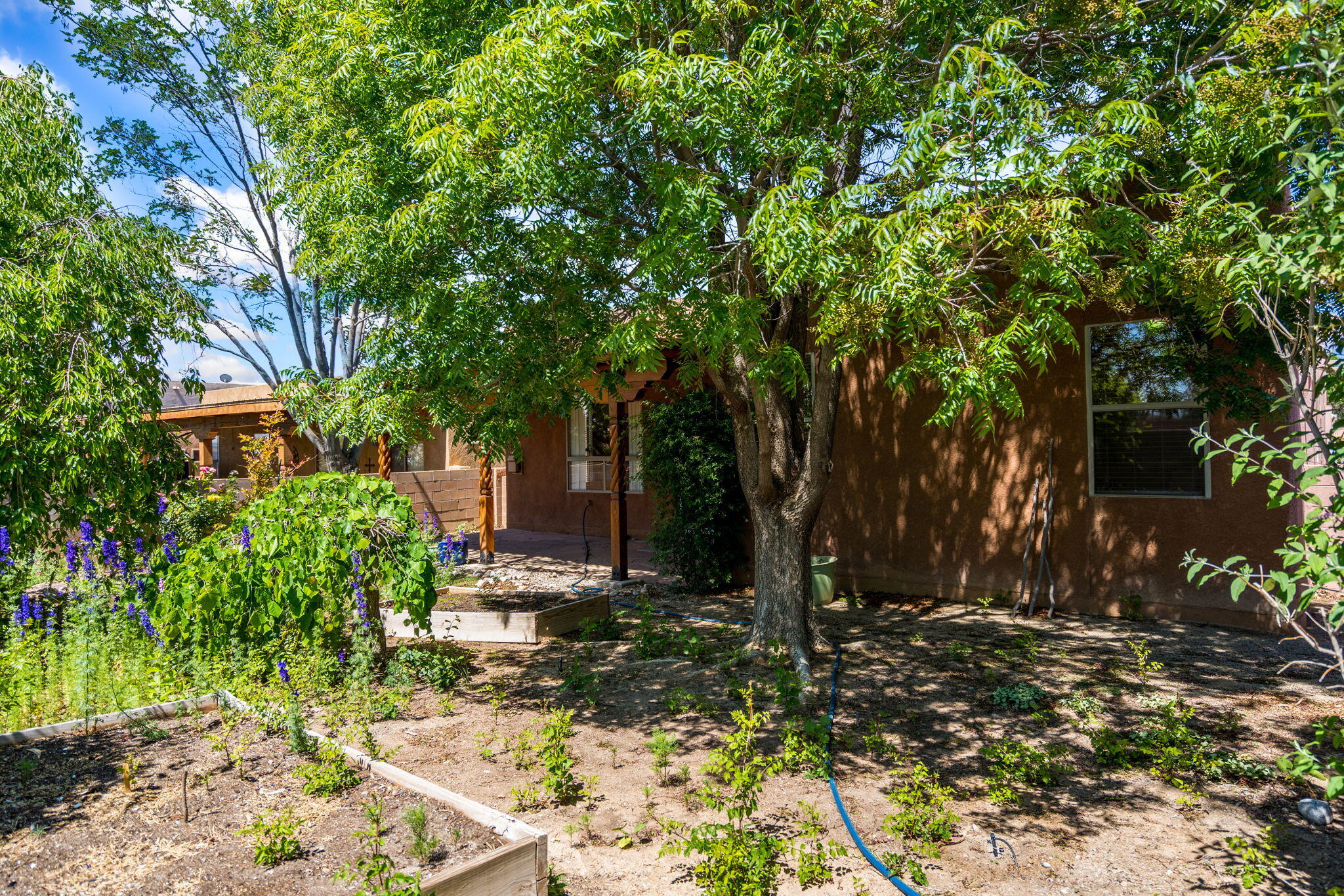 6819 Via Del Cerro NE