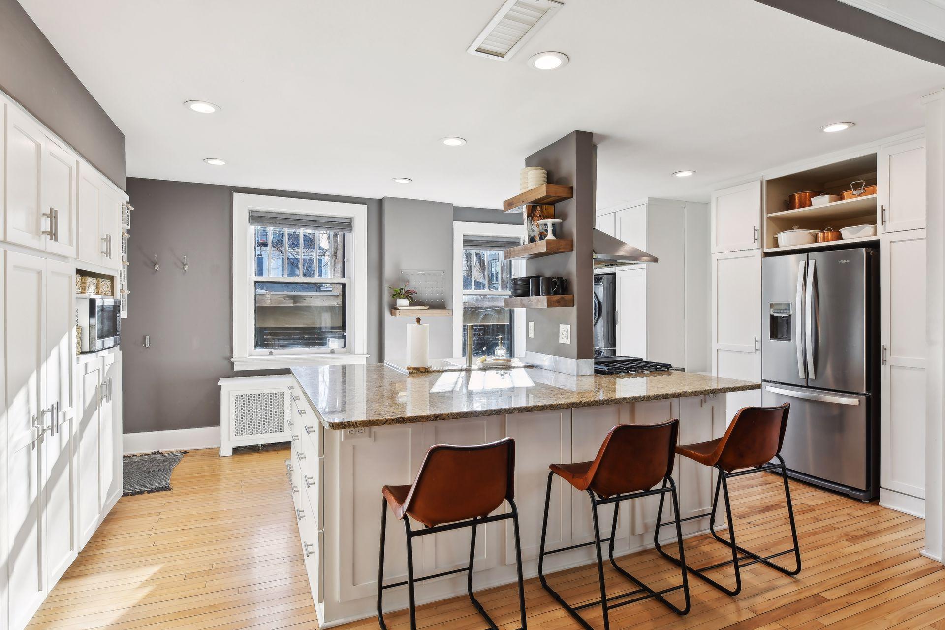 1925 Dupont Avenue S Unit: 10