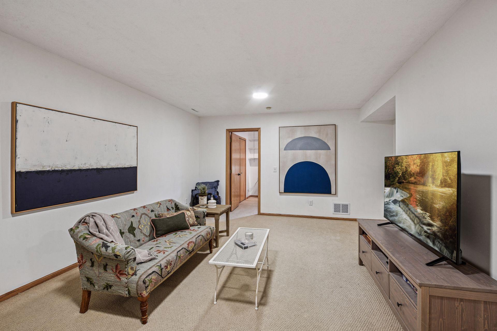 8537 Braxton Drive