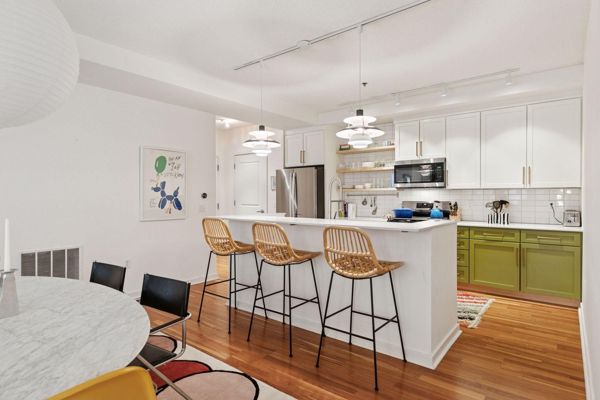 209 8th Street E Unit: 113