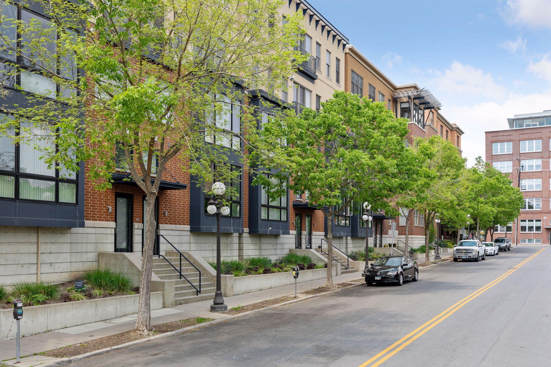209 8th Street E Unit: 113