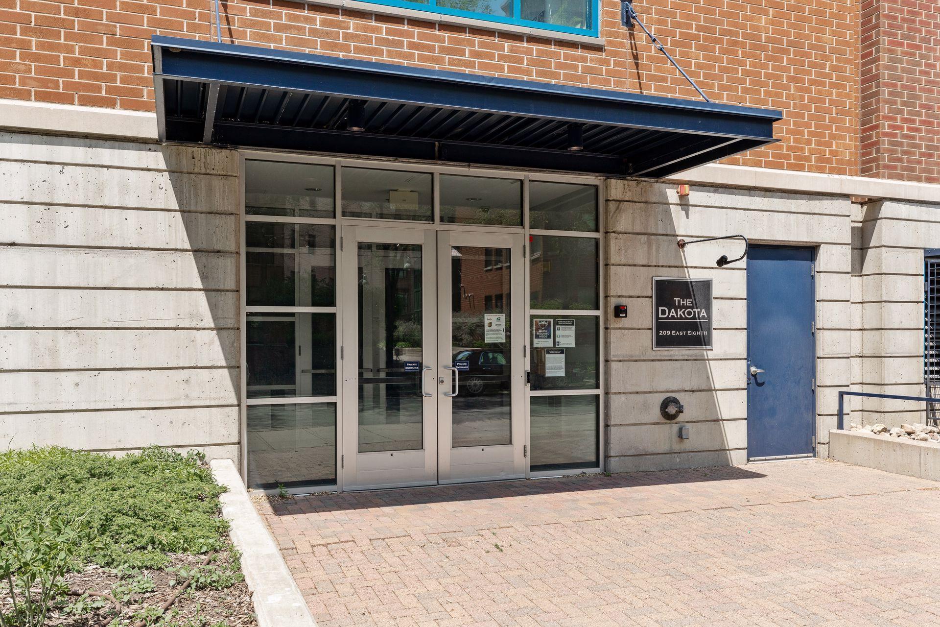 209 8th Street E Unit: 113