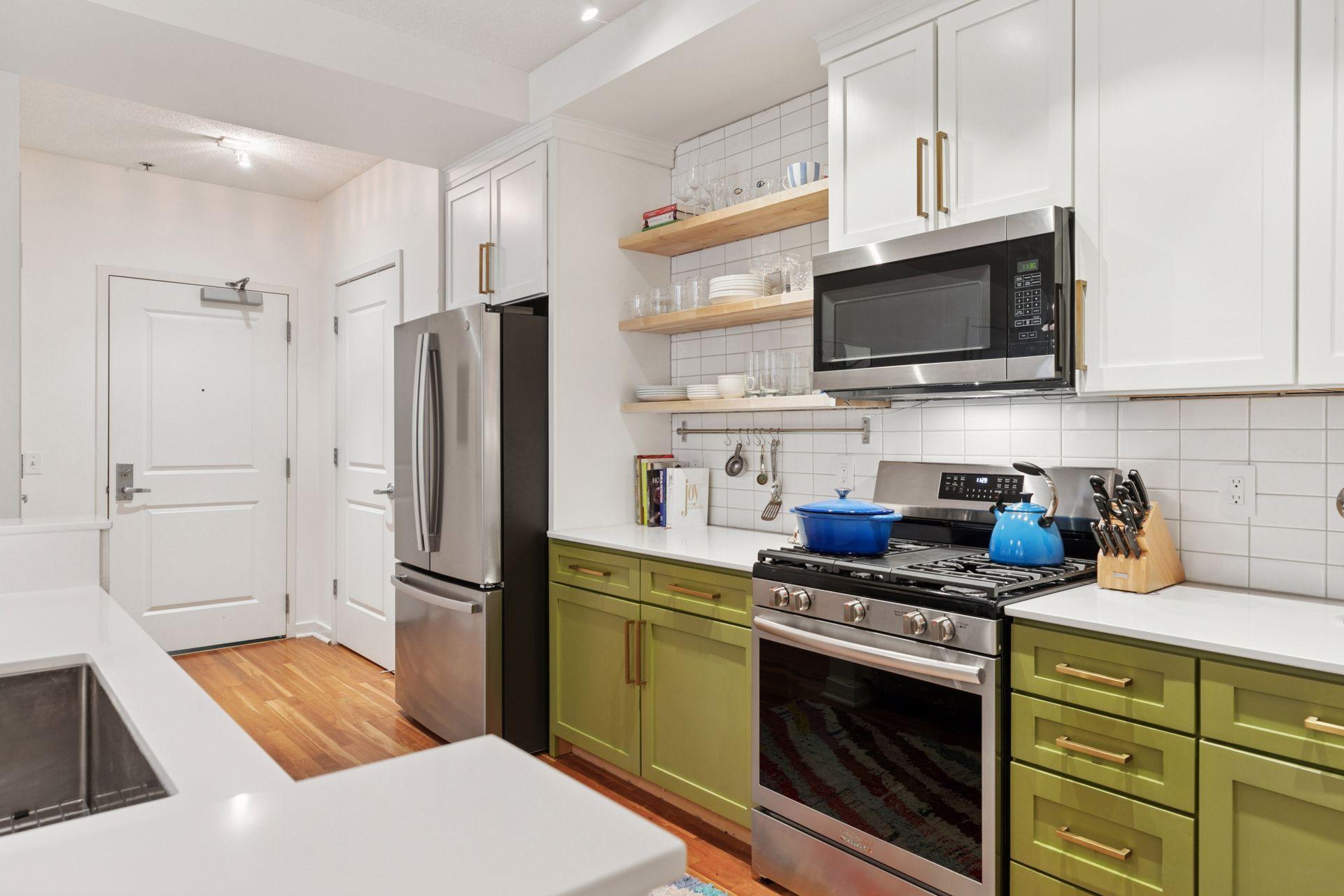 209 8th Street E Unit: 113
