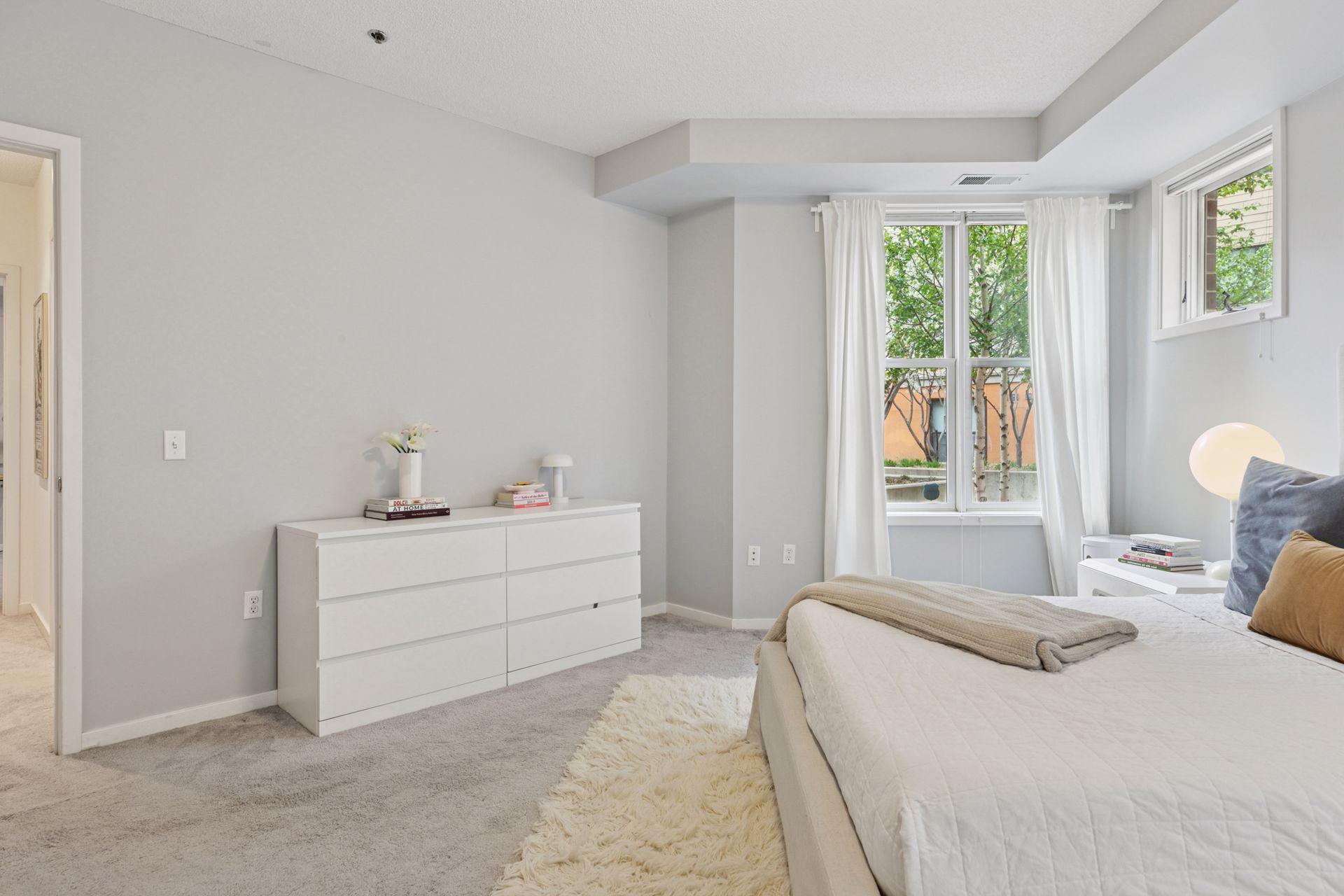 209 8th Street E Unit: 113