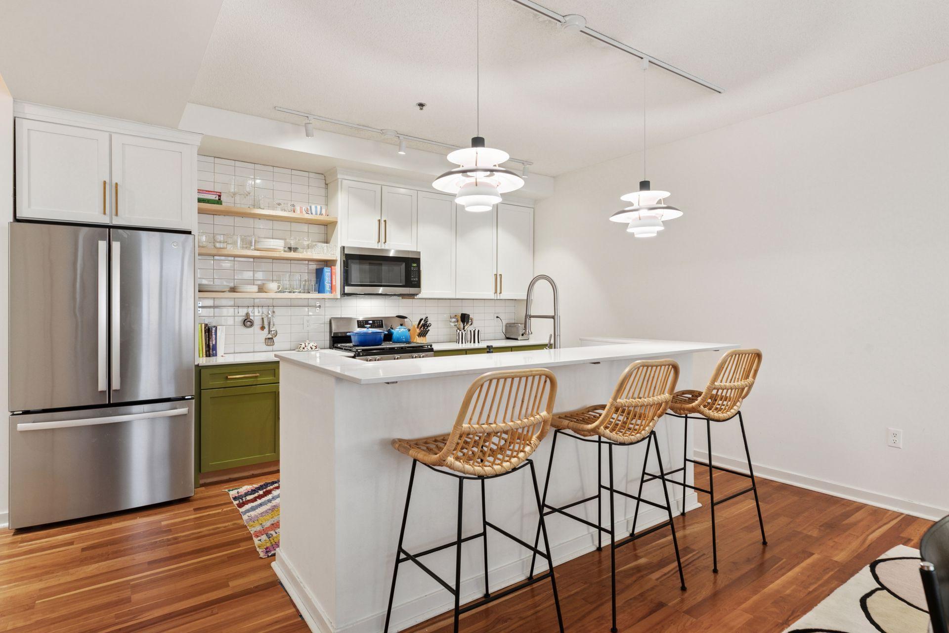 209 8th Street E Unit: 113