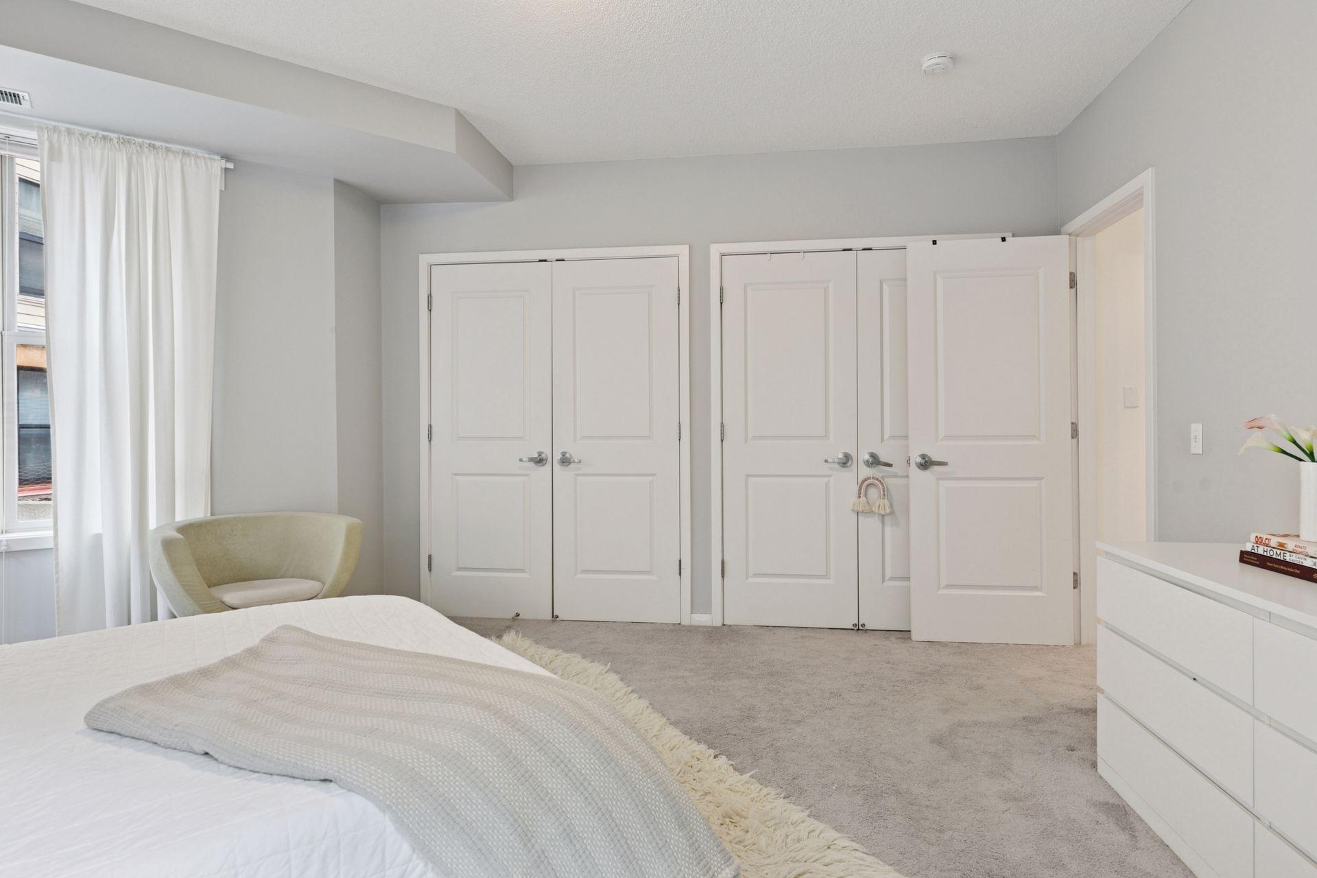 209 8th Street E Unit: 113
