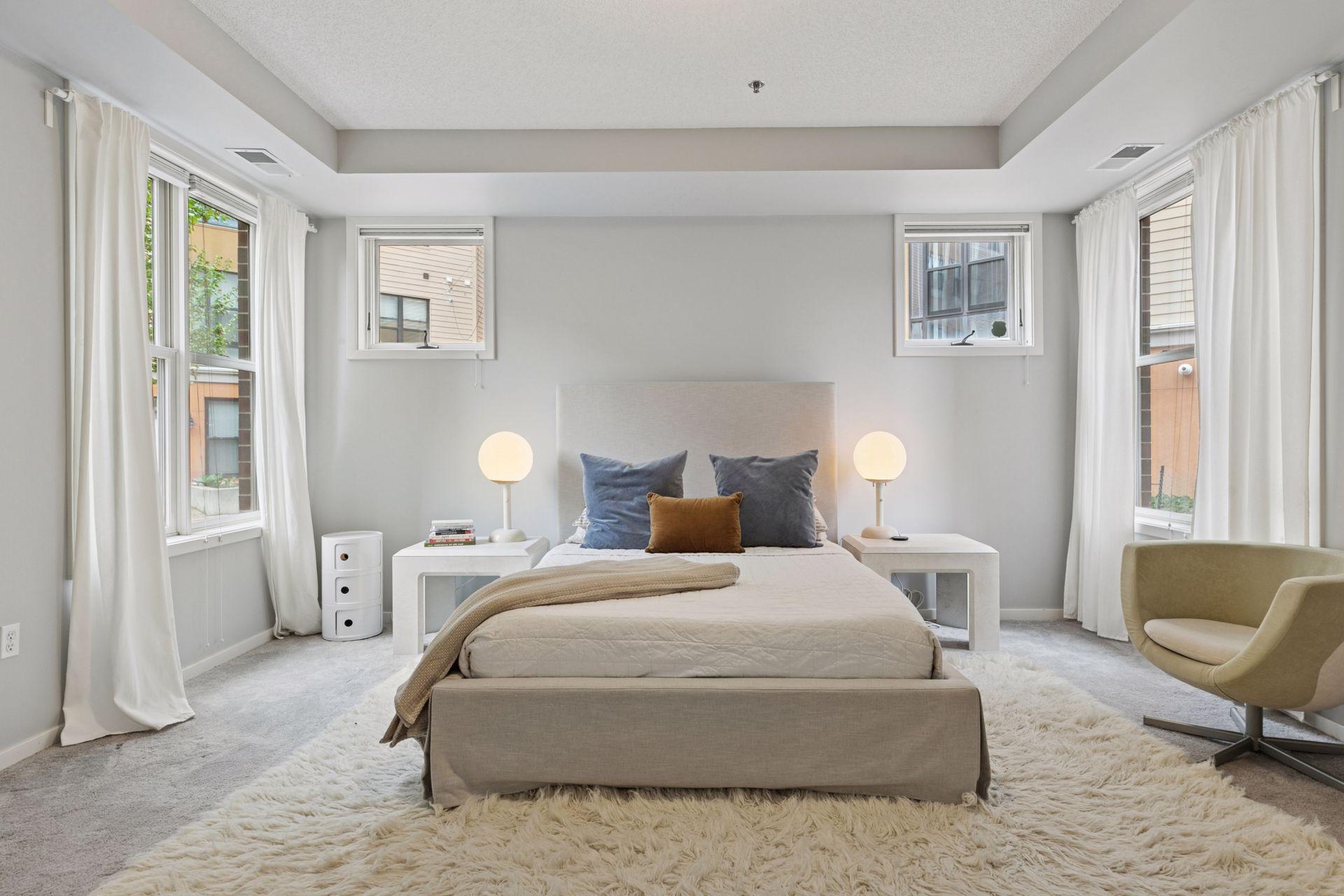 209 8th Street E Unit: 113