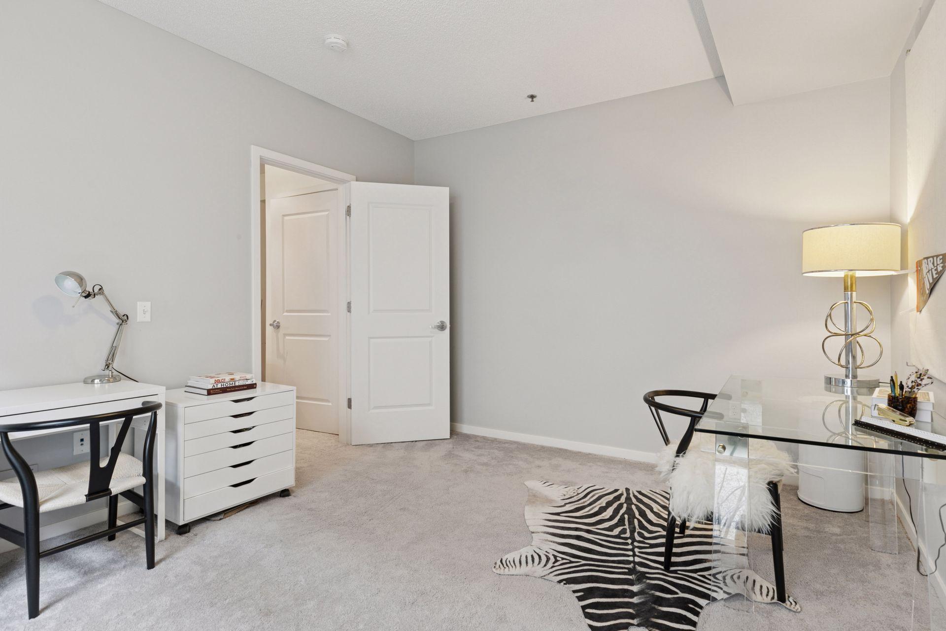 209 8th Street E Unit: 113
