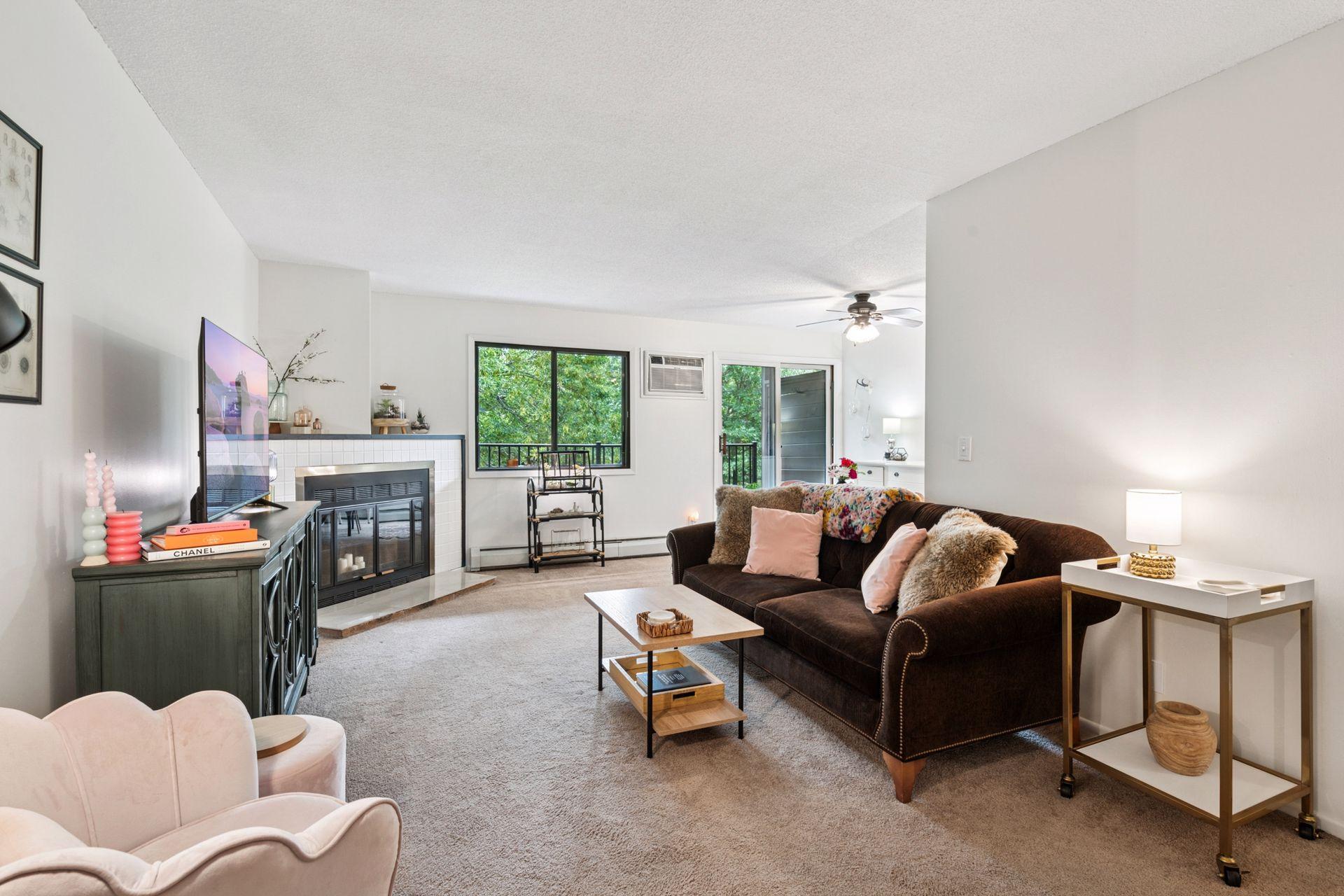 7501 W 101st Street Unit: 305