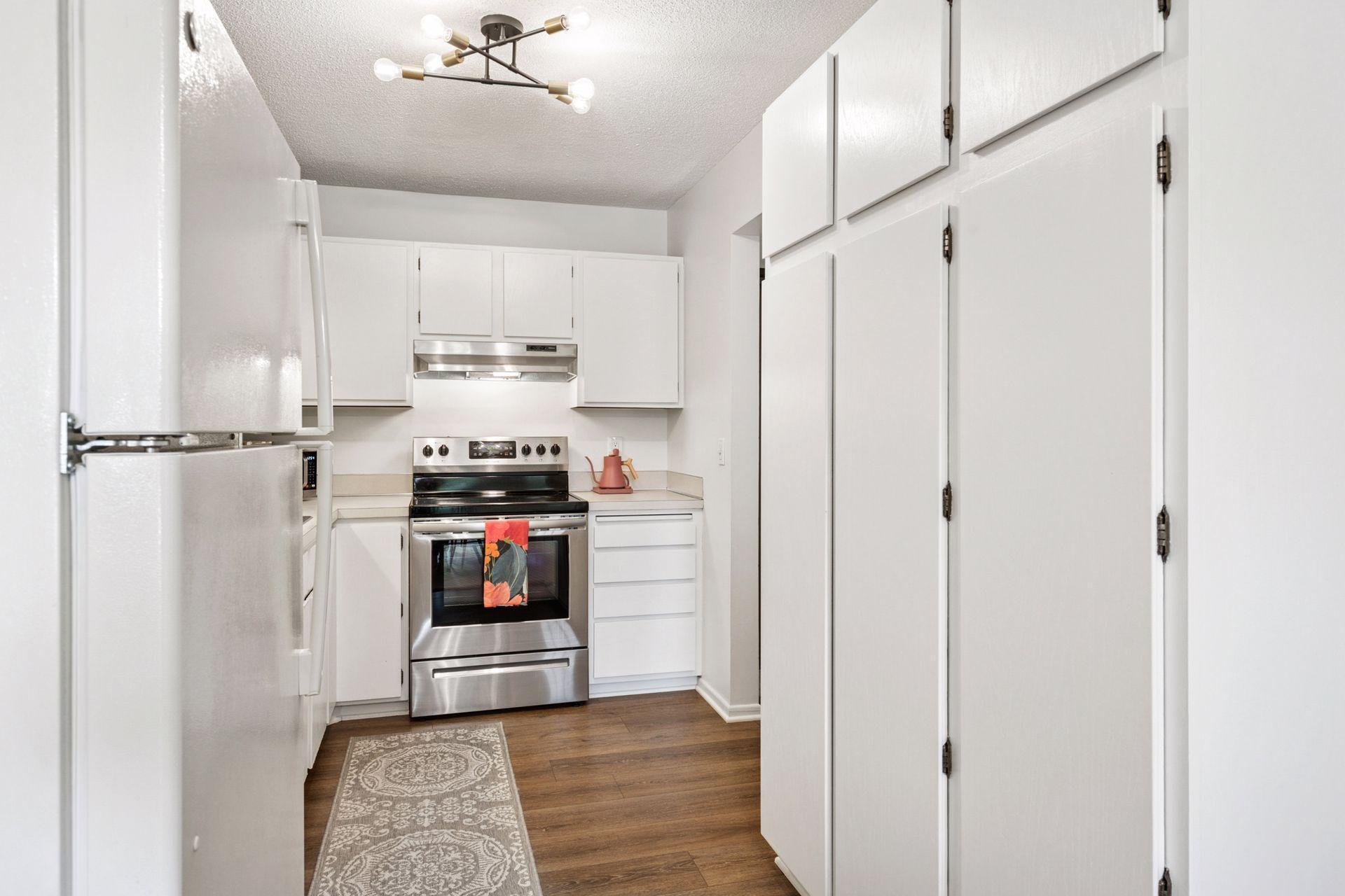 7501 W 101st Street Unit: 305