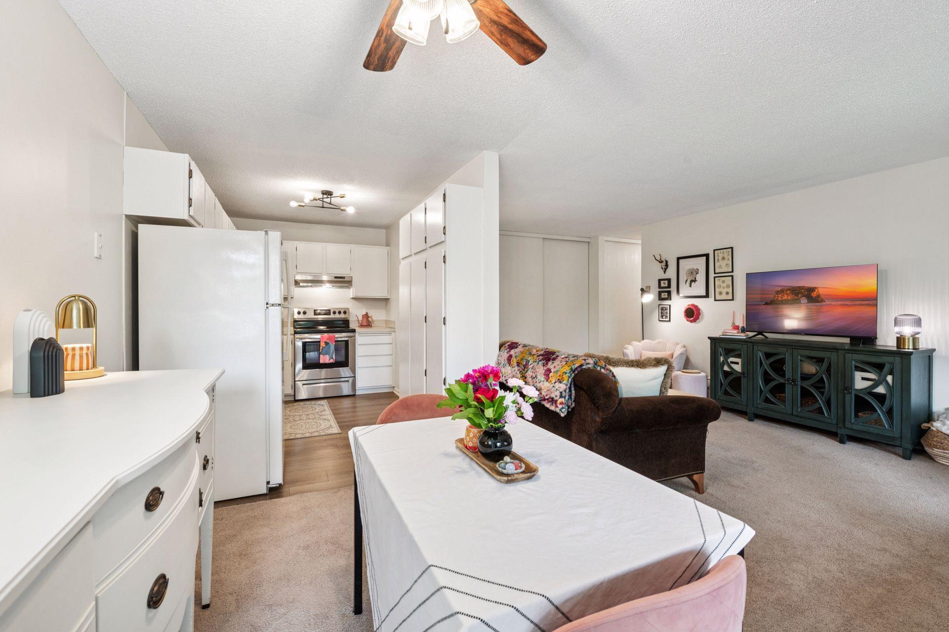 7501 W 101st Street Unit: 305