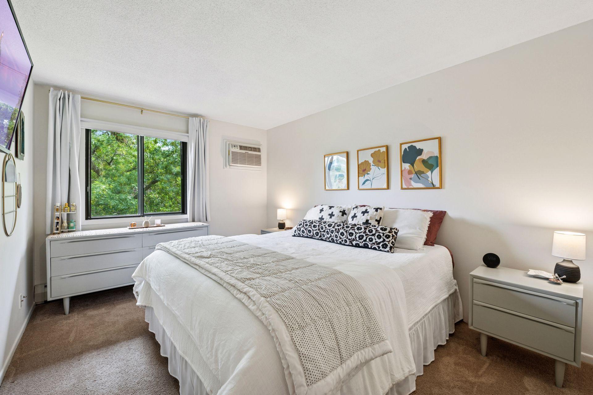 7501 W 101st Street Unit: 305