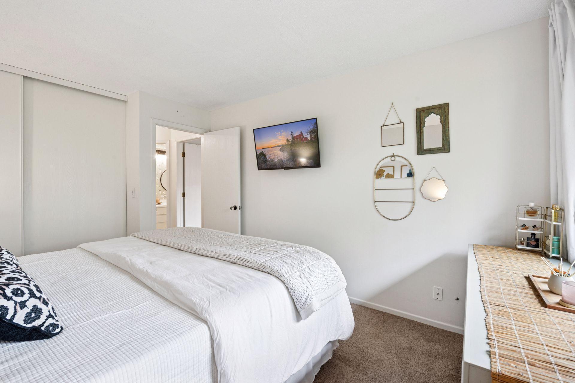 7501 W 101st Street Unit: 305