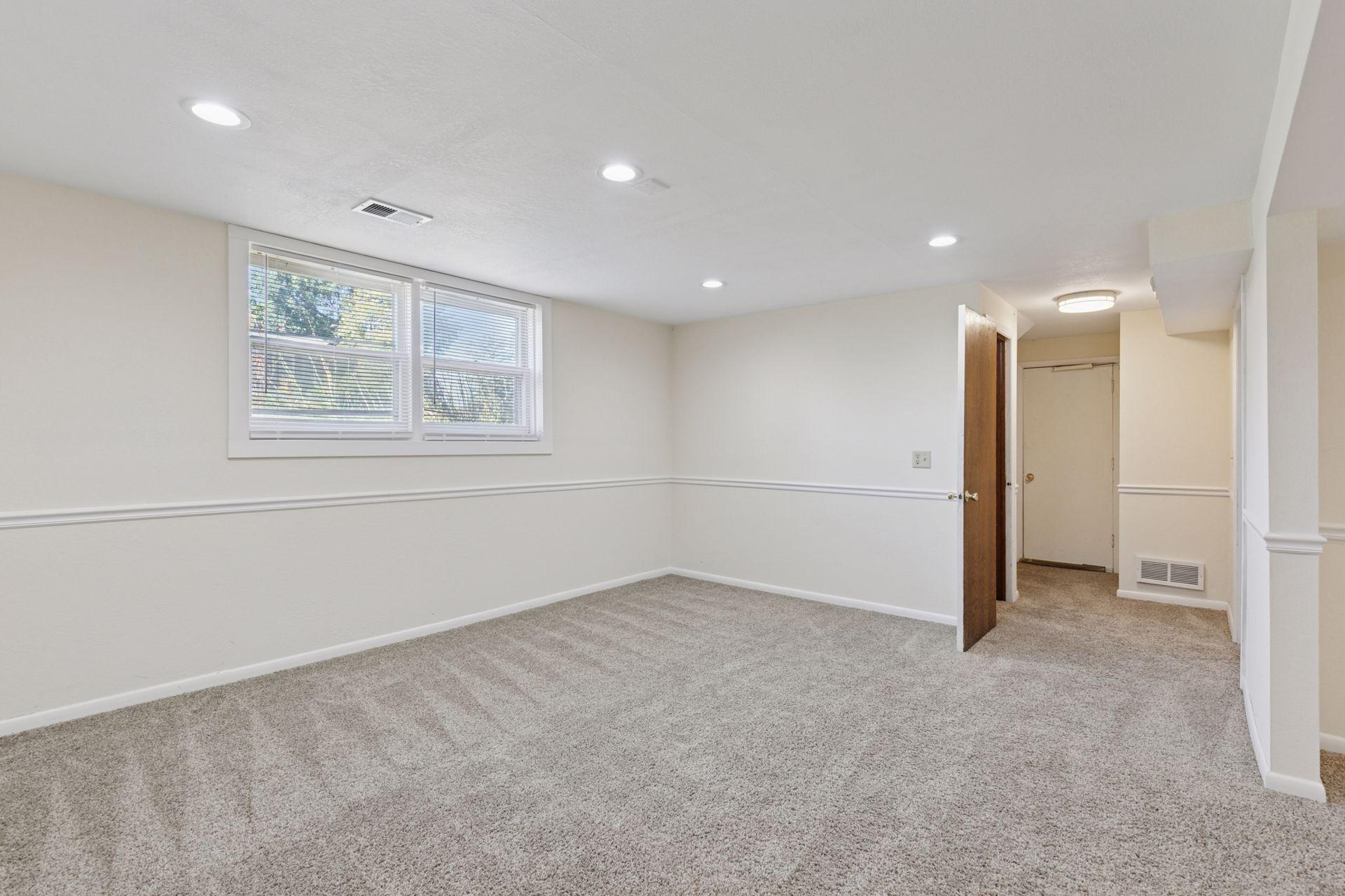 4424 Decatur Avenue N