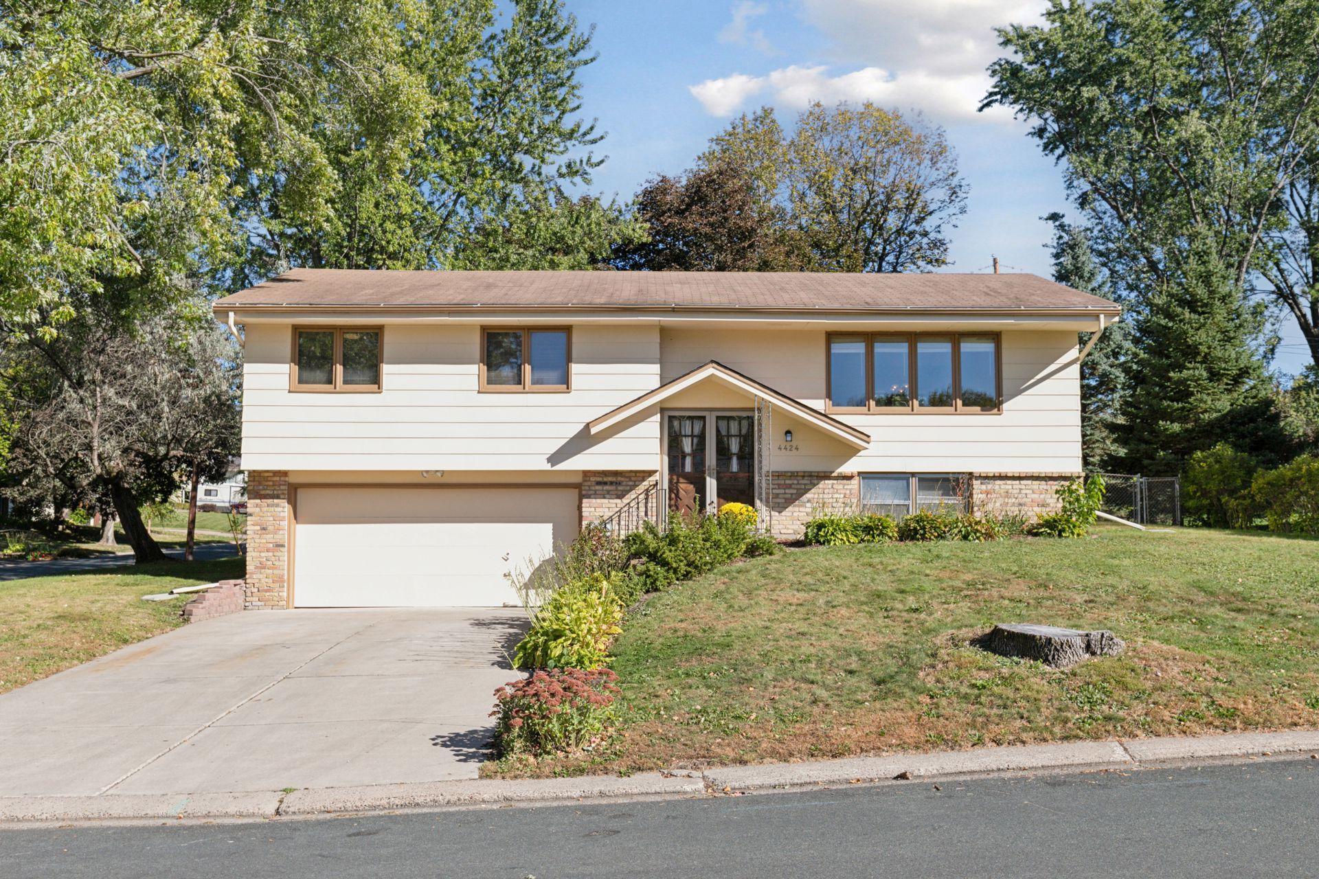 4424 Decatur Avenue N