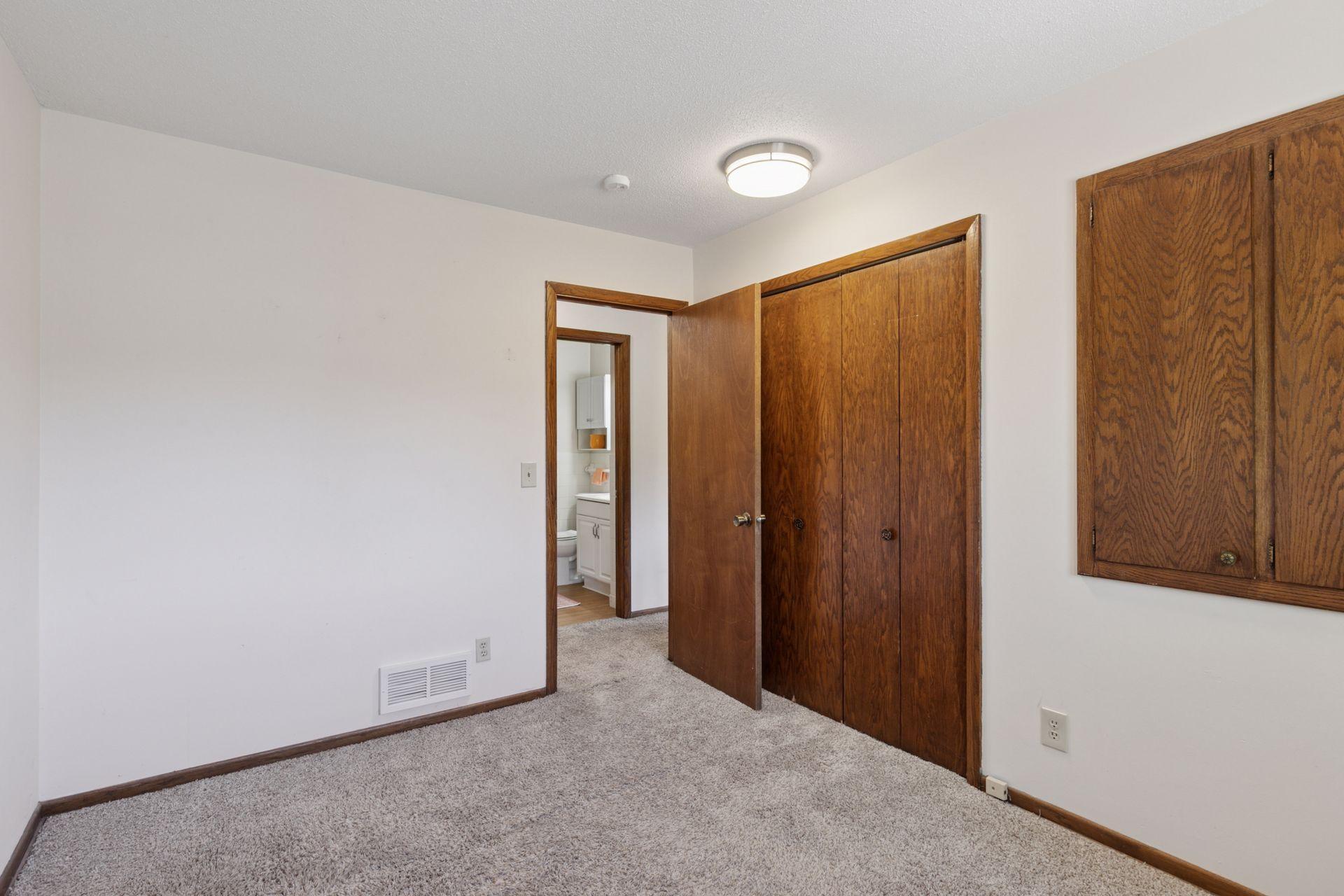 4424 Decatur Avenue N