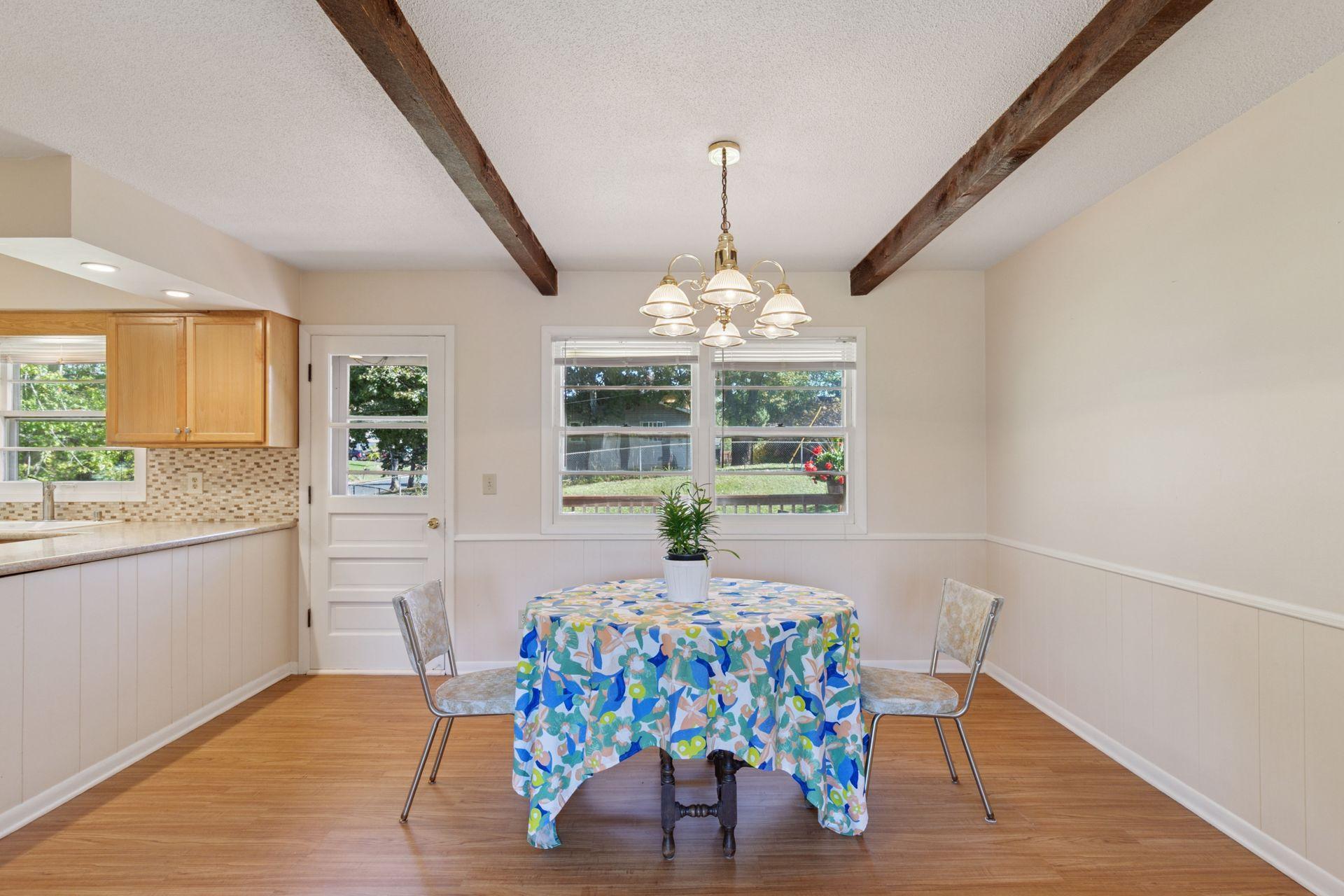 4424 Decatur Avenue N