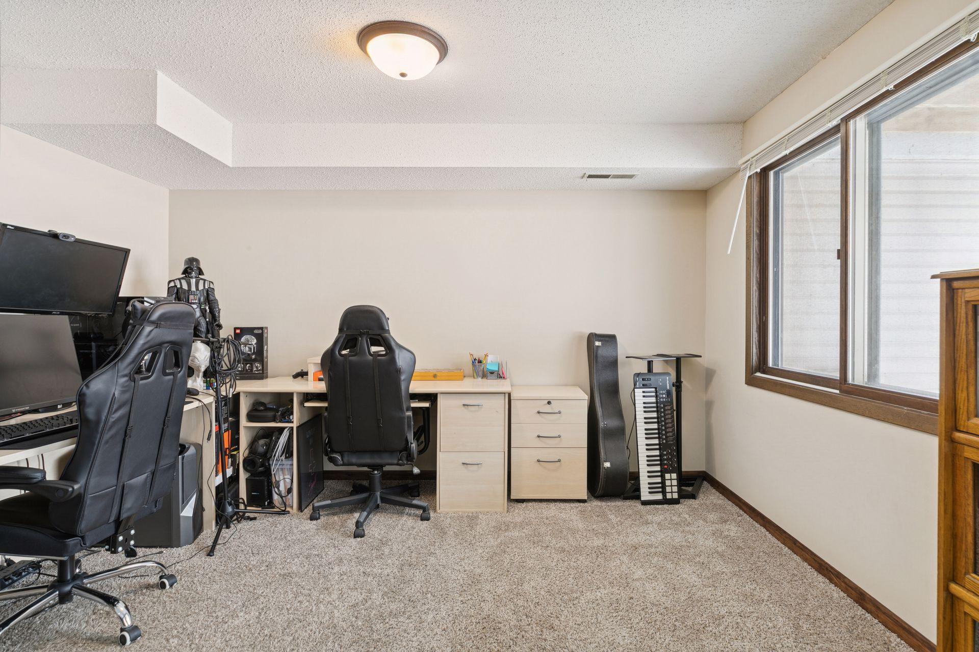 4487 Churchill Street